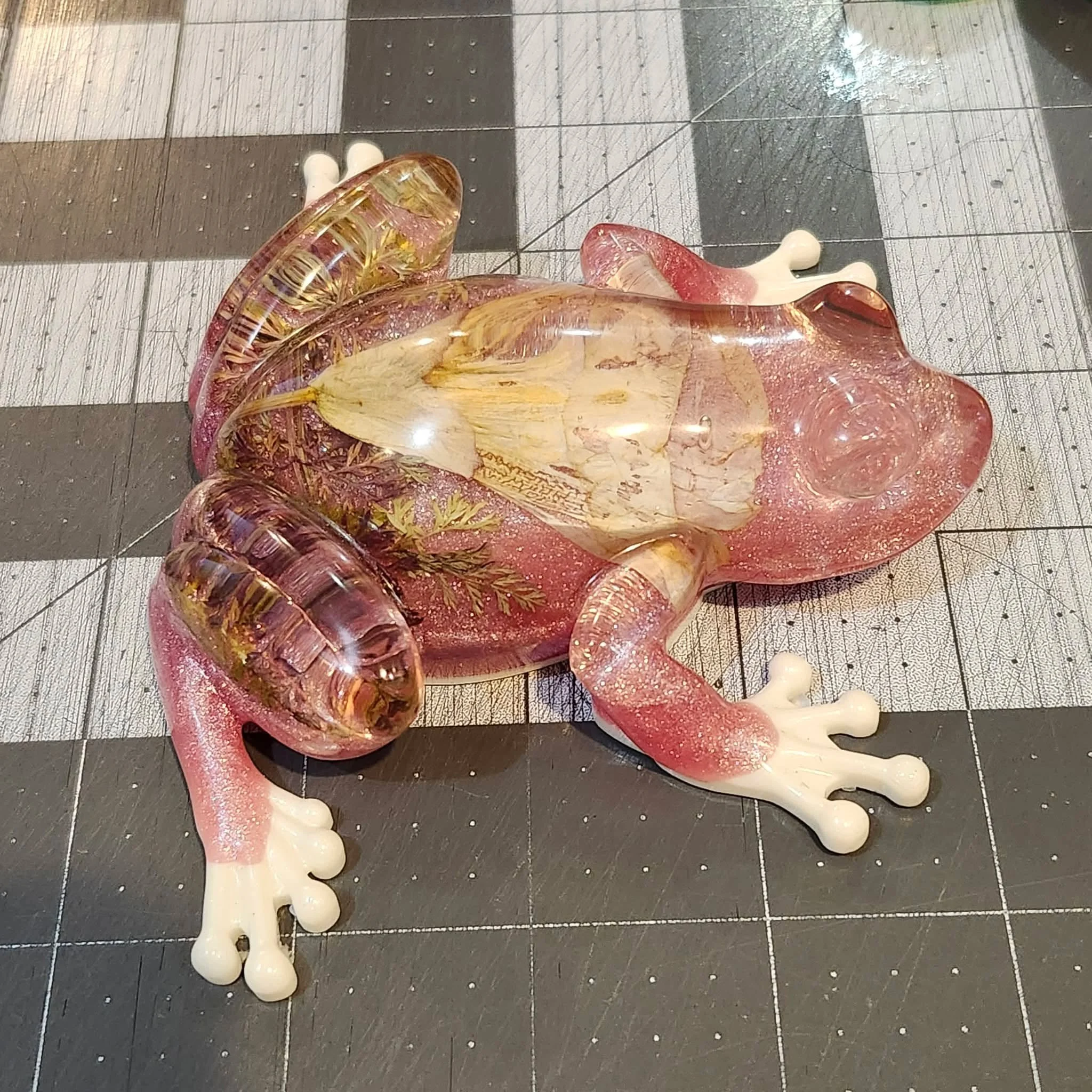 Flower Frog by 3DRAWdesigns