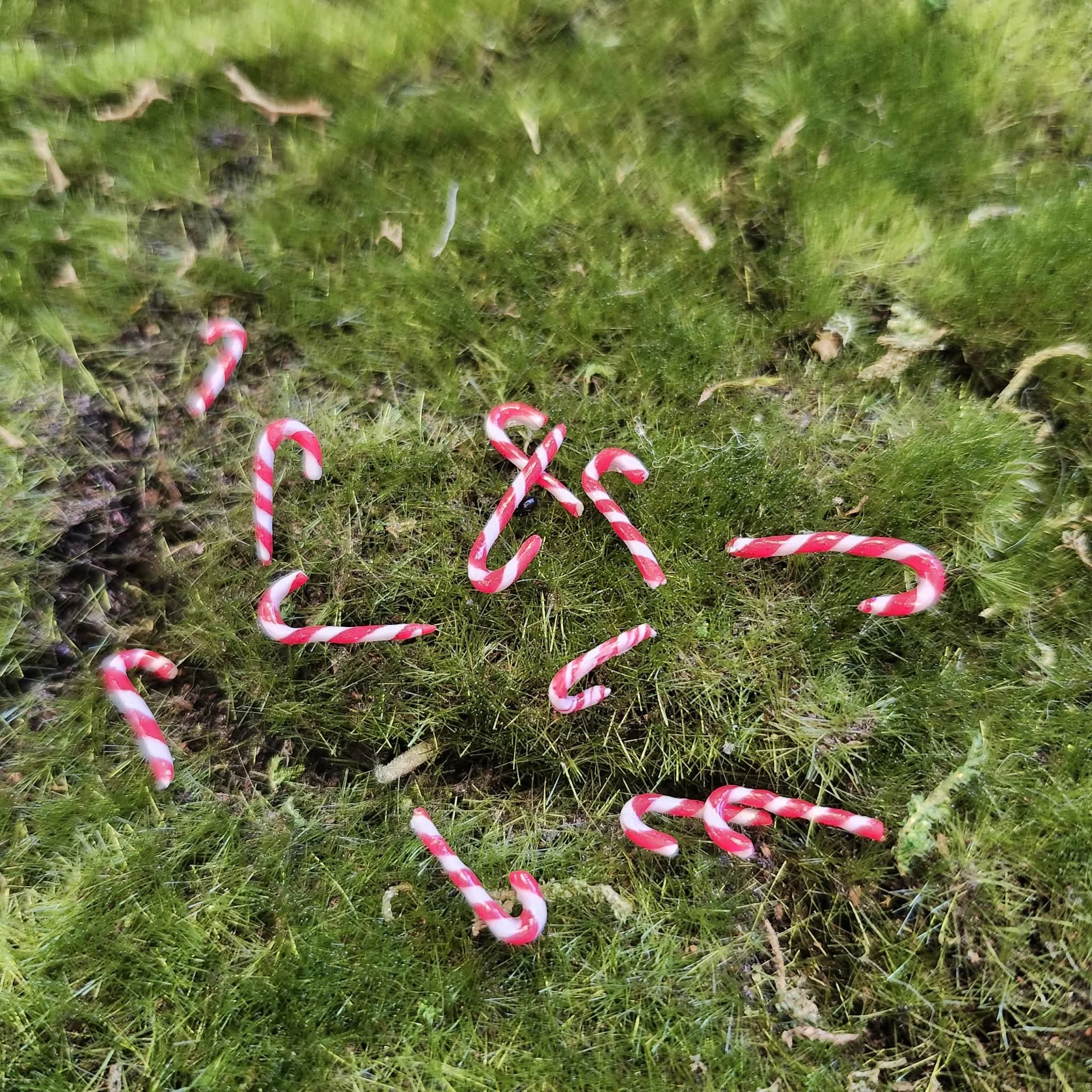 Mini Candy Canes by Uniquely Dori