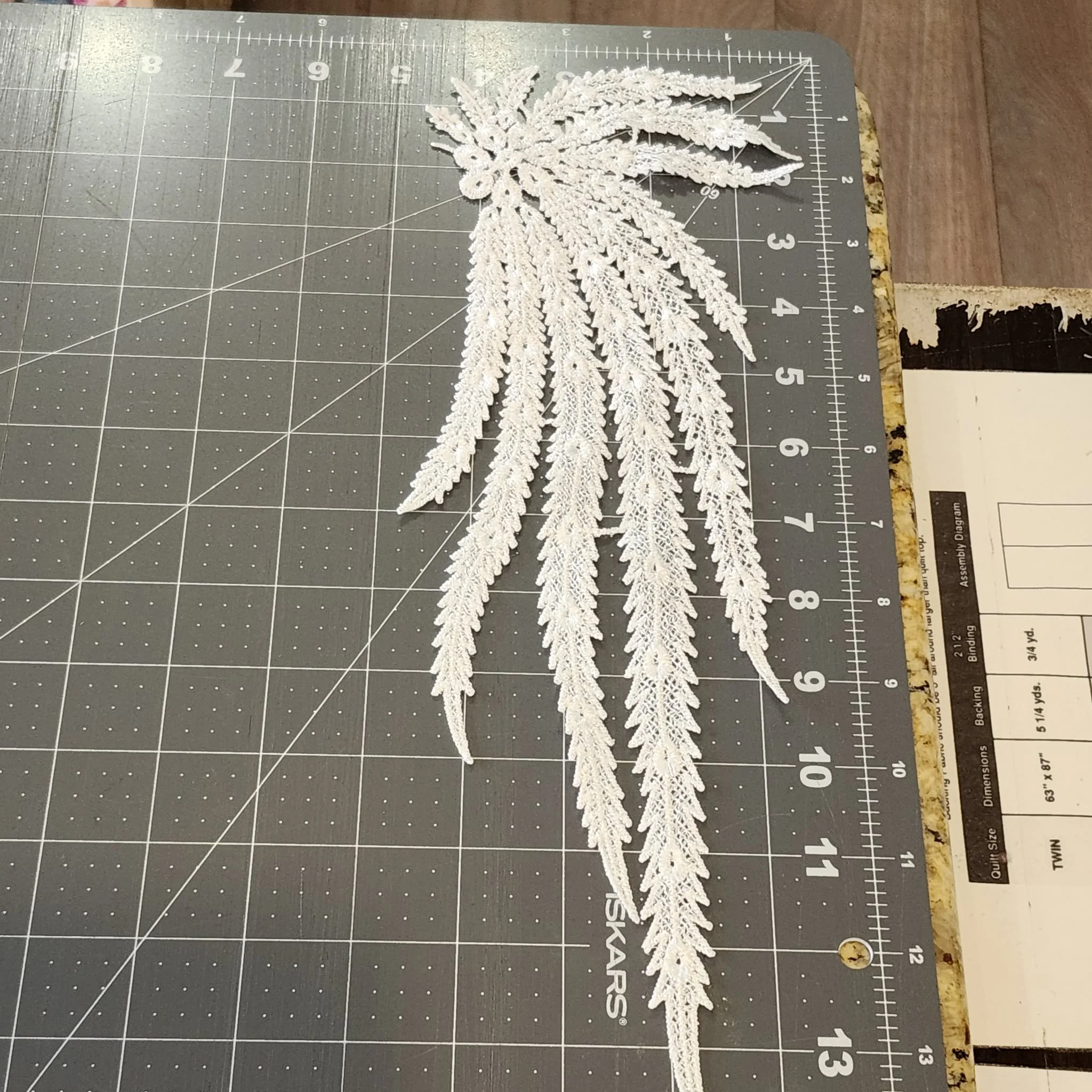 White Phoenix Tail Water-Soluble Embroidered Fabric Patch Without Adhesive