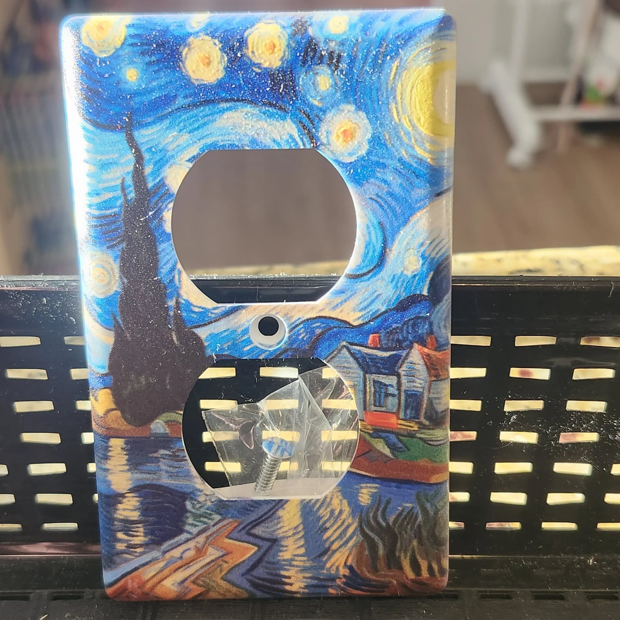 Van Gogh 1 Gang Outlet Plate
