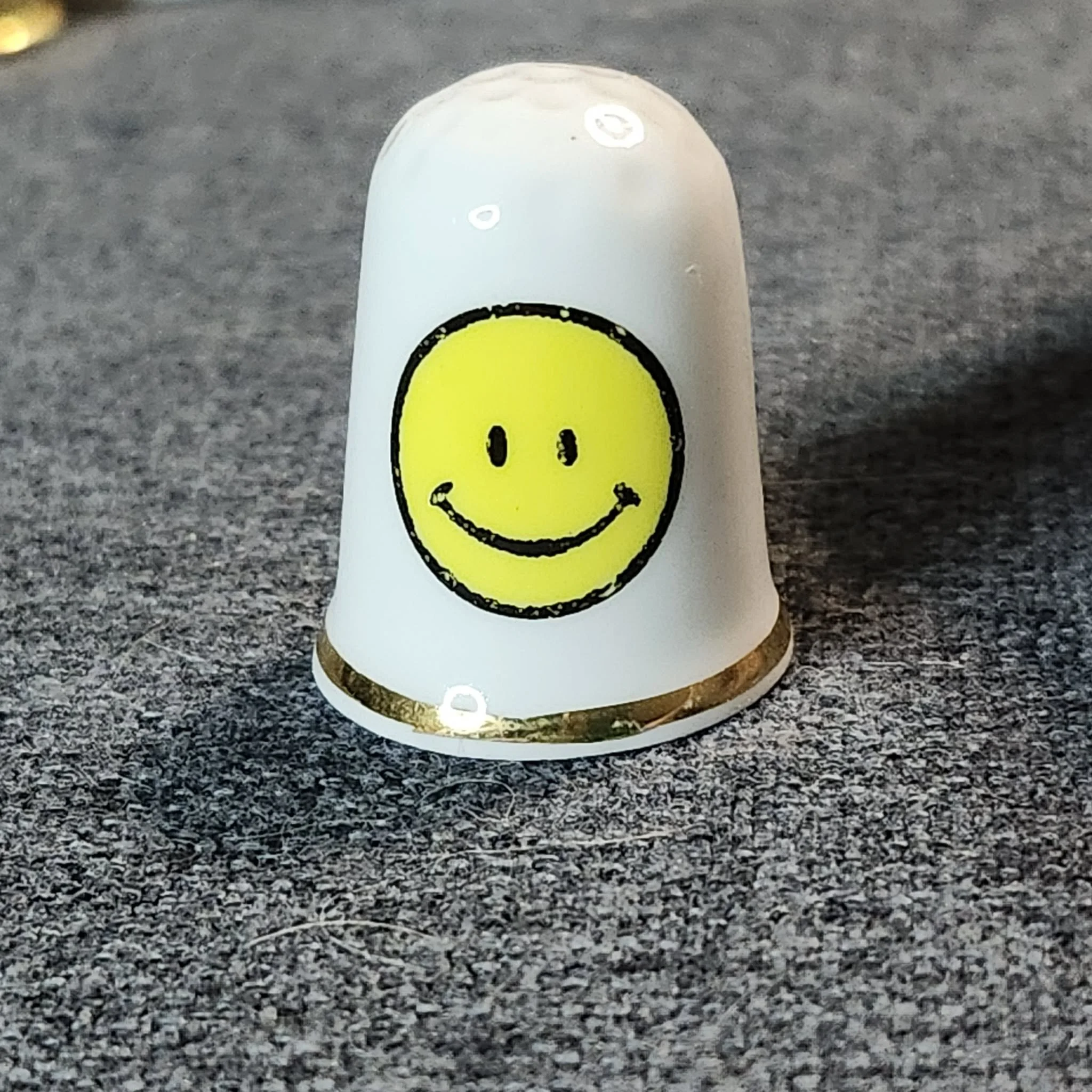 Smile, Antique Thimble, Sold By Life With Lemmons