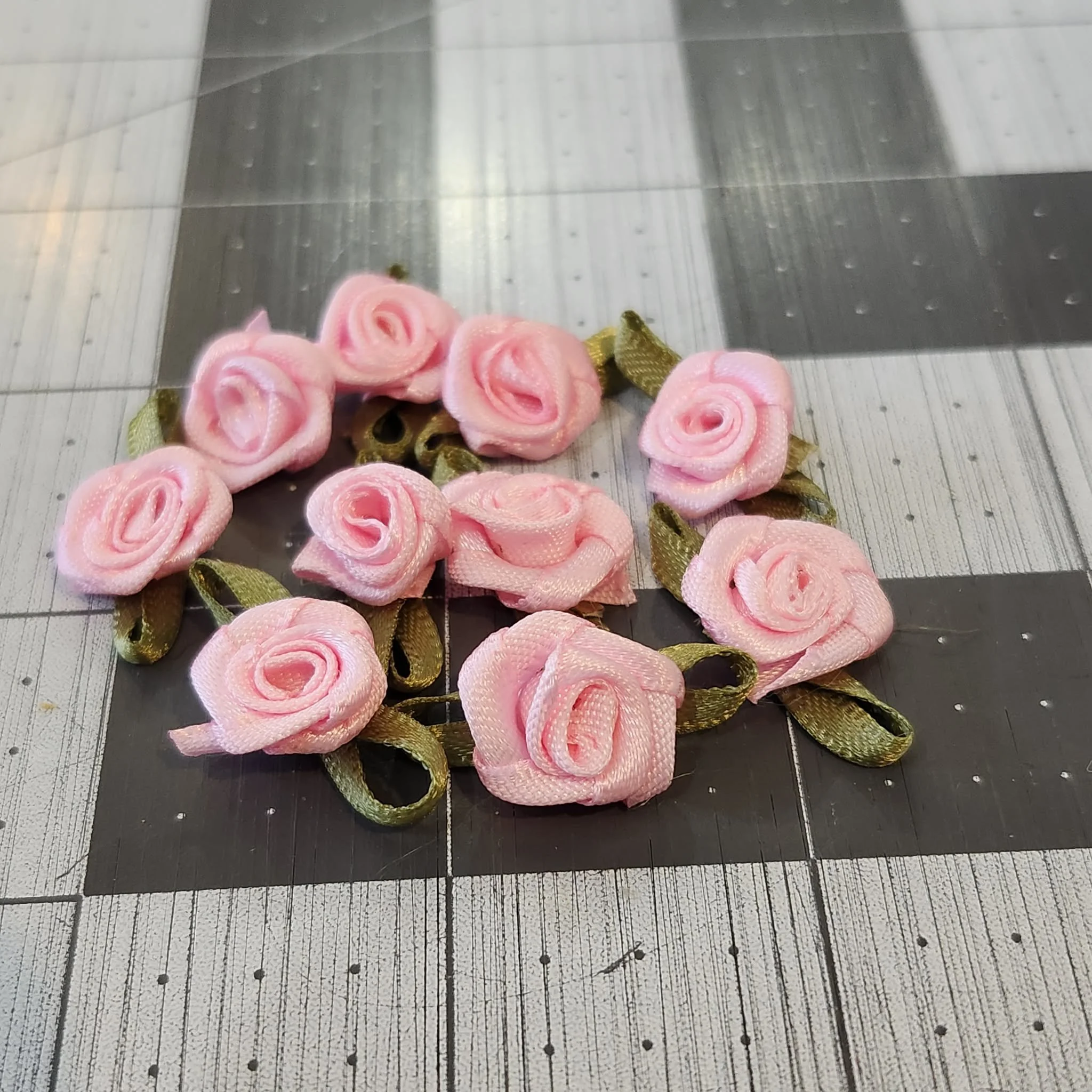10 pcs Pink Mini Satin Ribbon Rose Flower Appliques with Green Leaves
