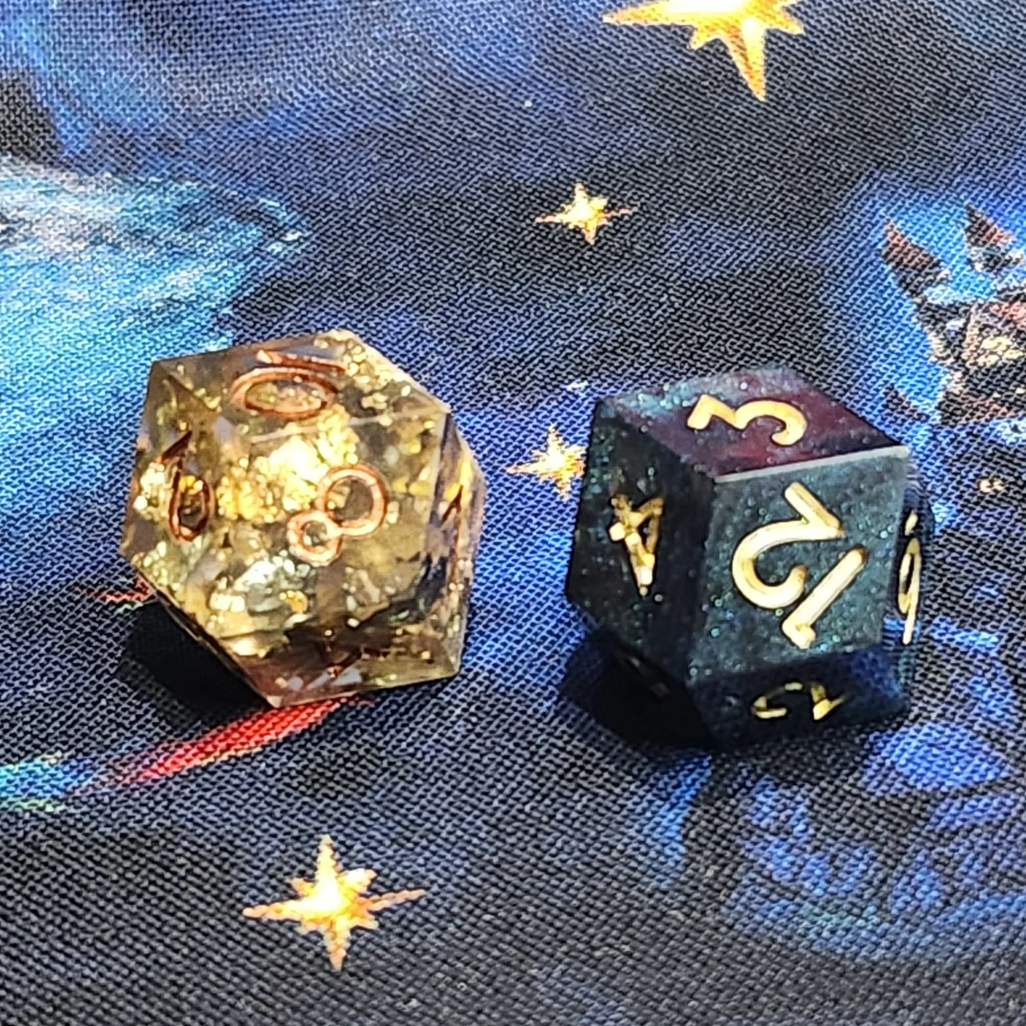 Hope and Fear, D12 Dice by Taeolin's Artifacts