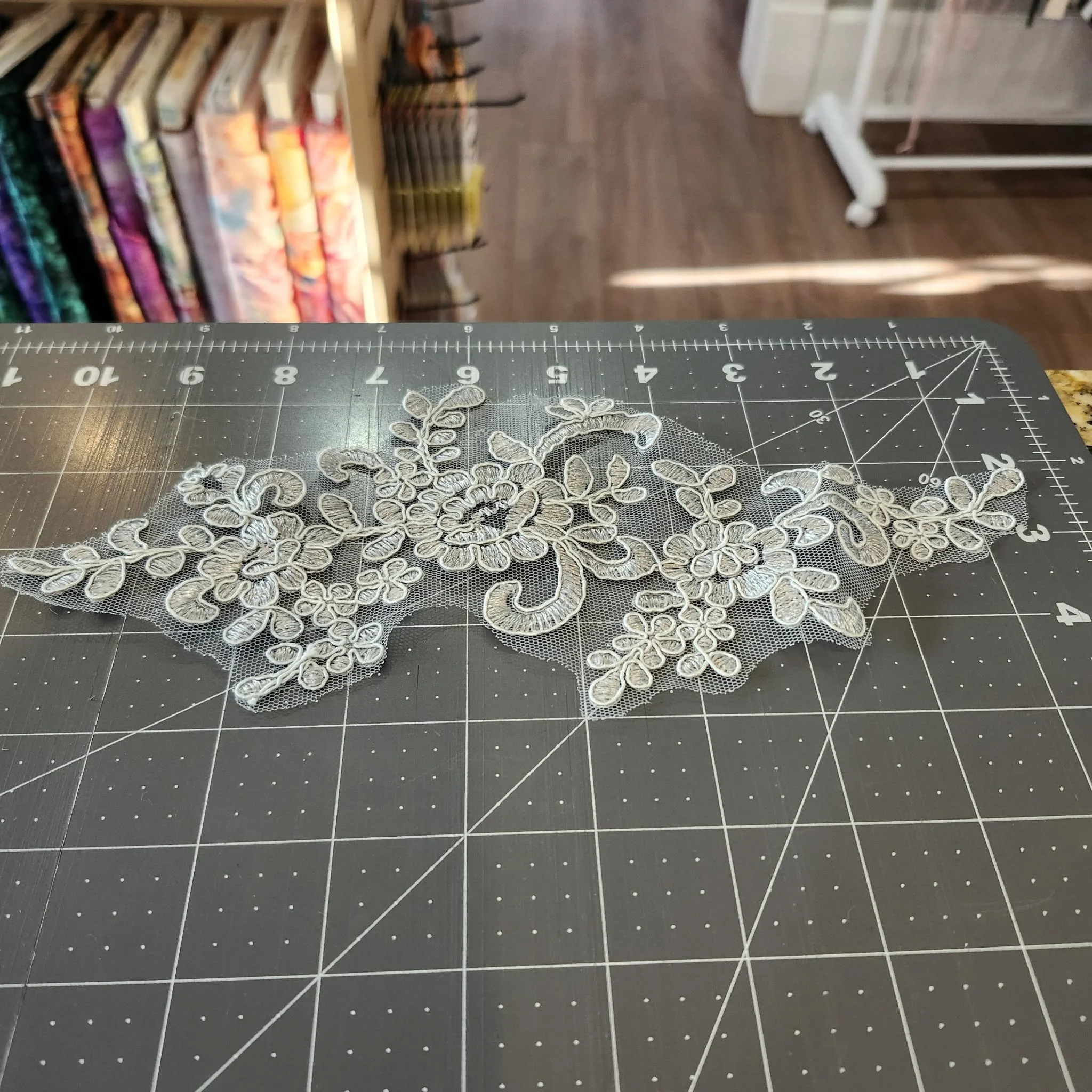 Gray Car Bone Flower Embroidery Lace Applique, Eowyn