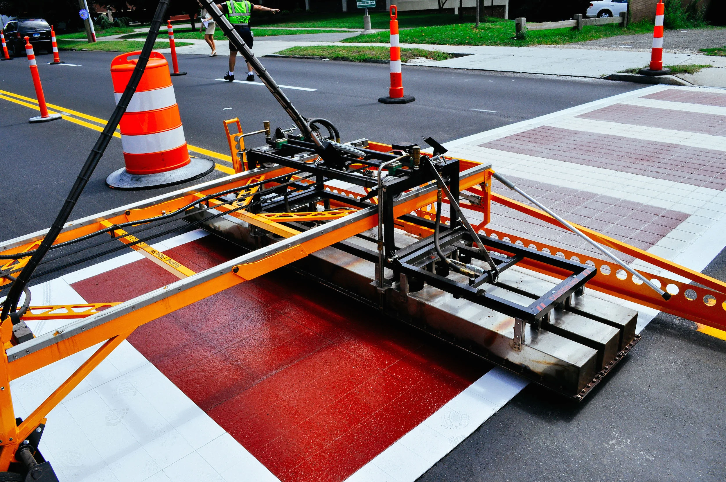 Rocco Iadarola Asphalting 041.jpg