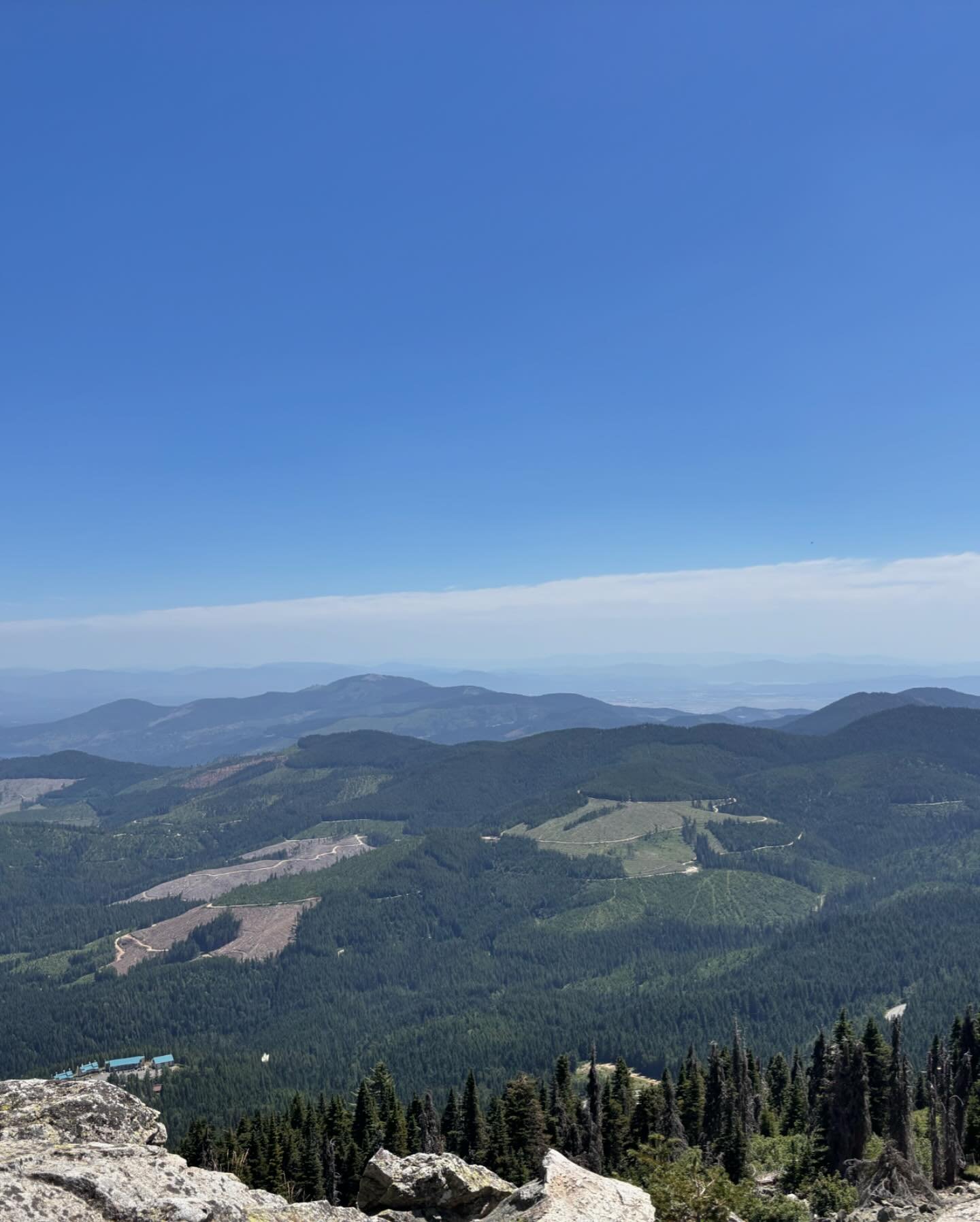 ⛰️ Medicine.  #mountains #mountainmedicine #mountaintherapy #hiking #trails #nature #mothernature #soulmedicine #soulhealing #breatheinbreatheout #prana
