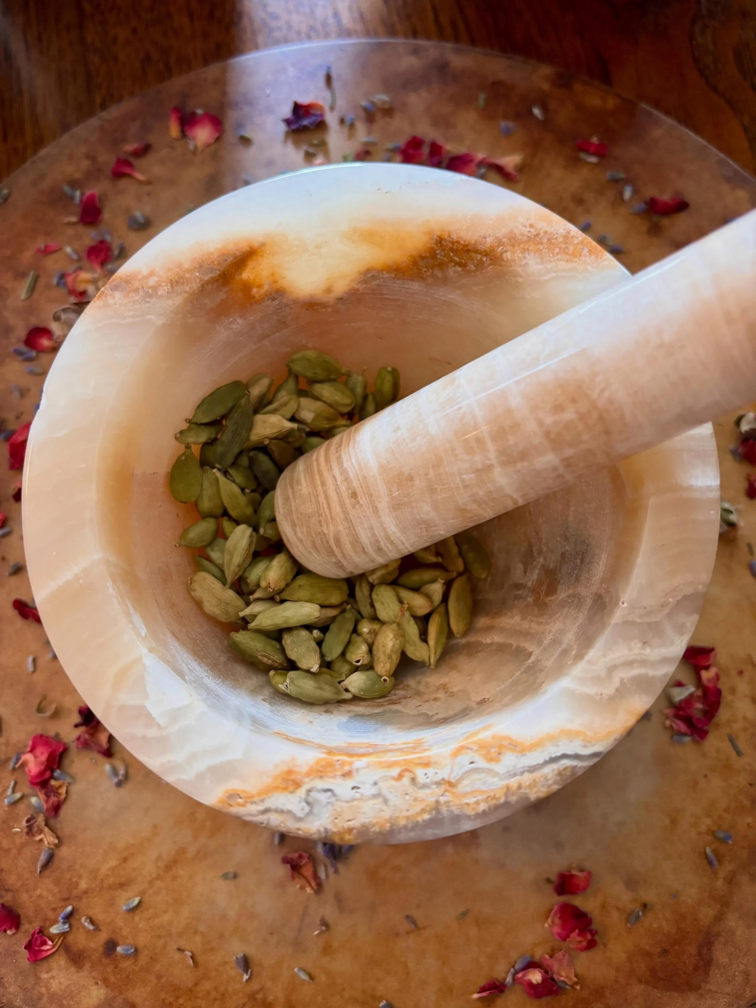 A full and beautiful weekend spent in the apothecary and kitchen. 🌿🫖✨

Over here, the weekend was spent beginning 2 medicinal elixirs, blending a new tea, and starting the next chapter of The Wild Bodhi Pantry with a signature Cajun seasoning.

The
