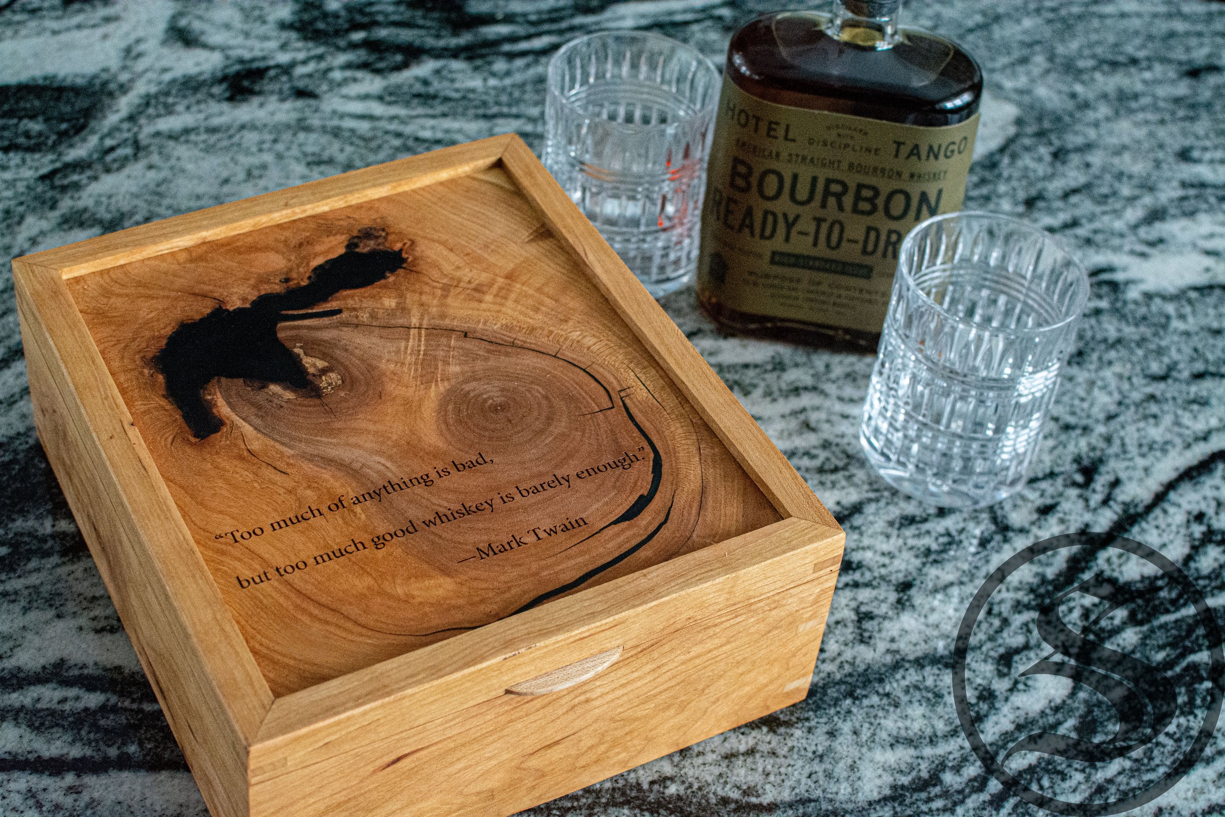 Cherry whiskey gift box