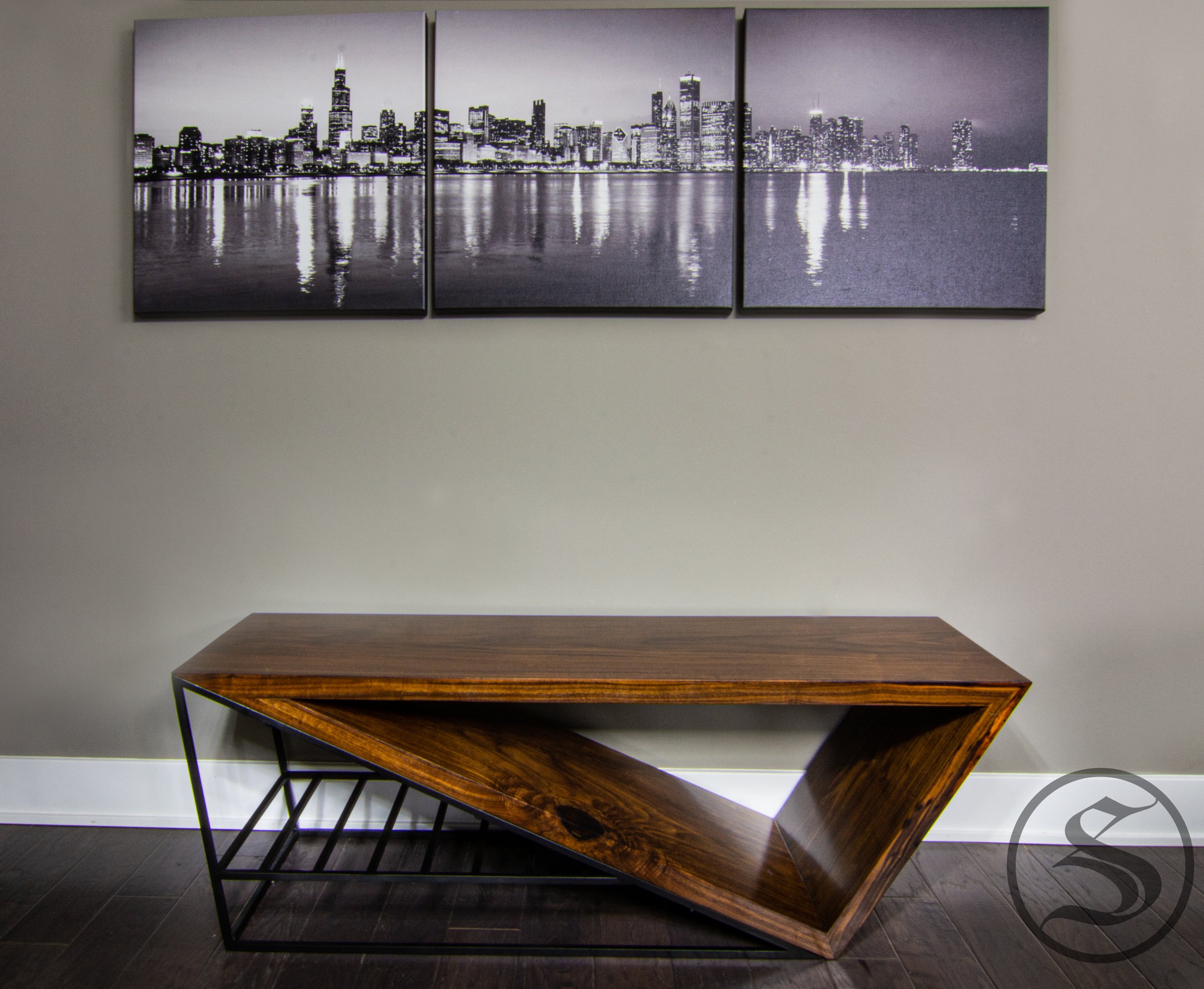 Triangel Bench