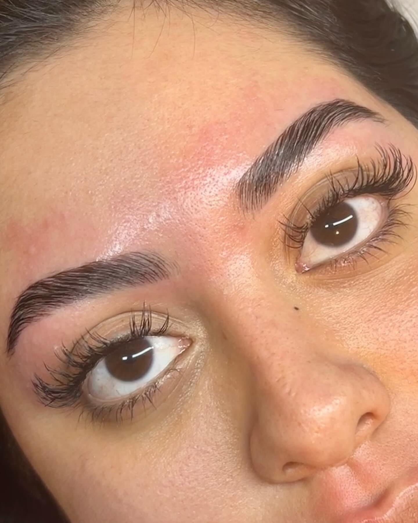 SWIPE TO SEE TRANSFORMATION 👉

We love a good brow month &amp; that&rsquo;s how long your brows can stay looking 💣 with a brow lami!

Brow Lamis aren&rsquo;t all about full fluffy brows, it can also be a great service for clients that just want a t