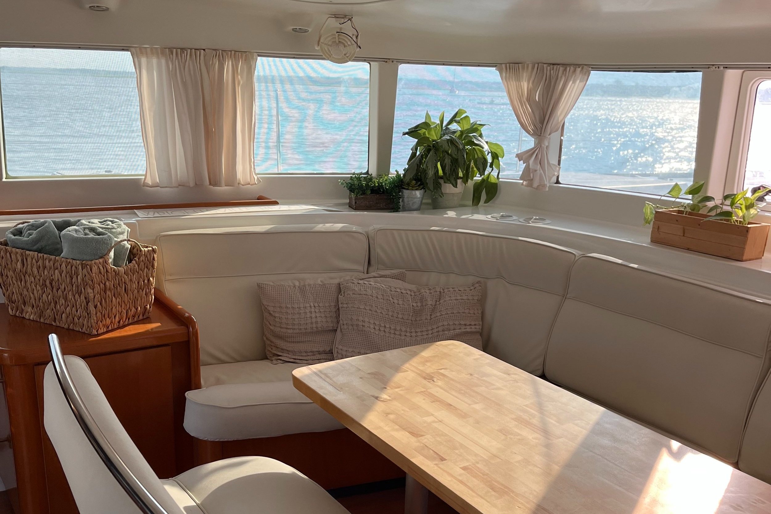 Life on the Dock: Adjusting to Living Aboard Bella
