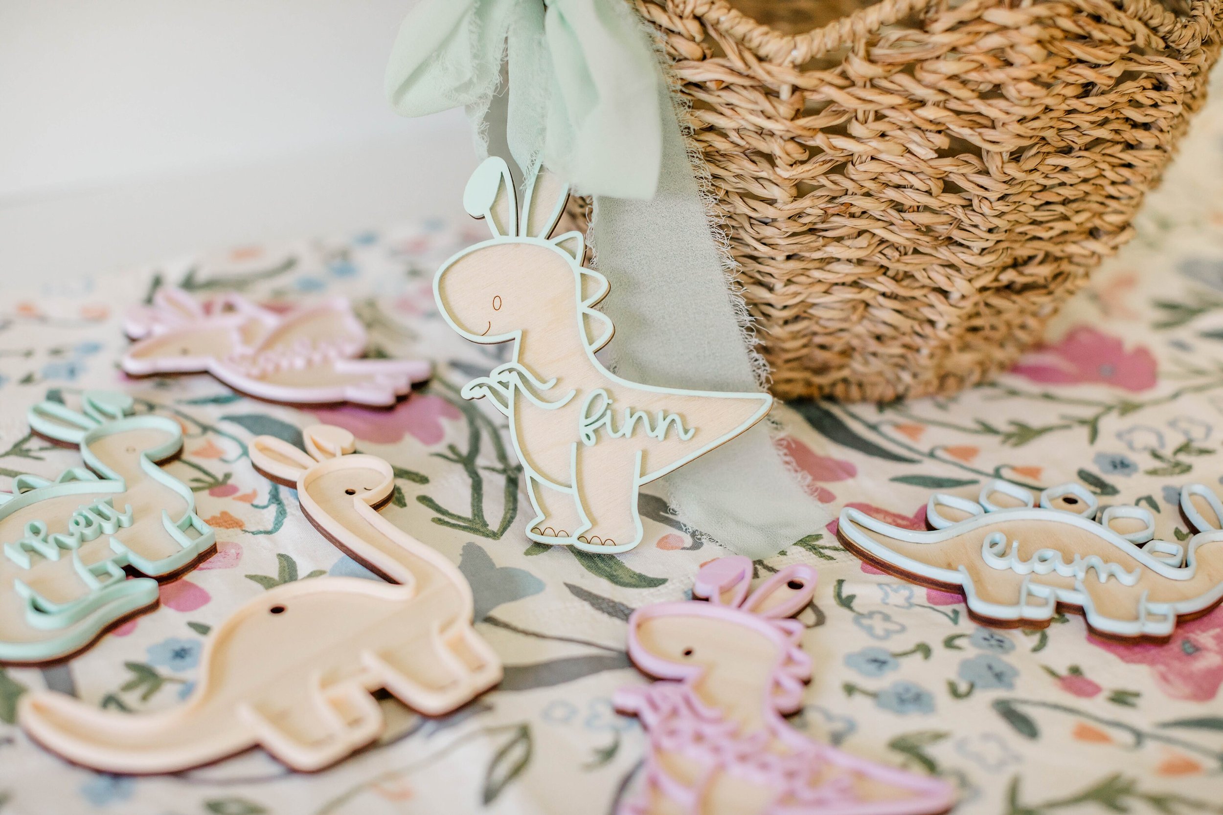 https://i.etsystatic.com/11220086/r/il/38cf1d/5670594064/il_fullxfull.5670594064_an0c.jpg