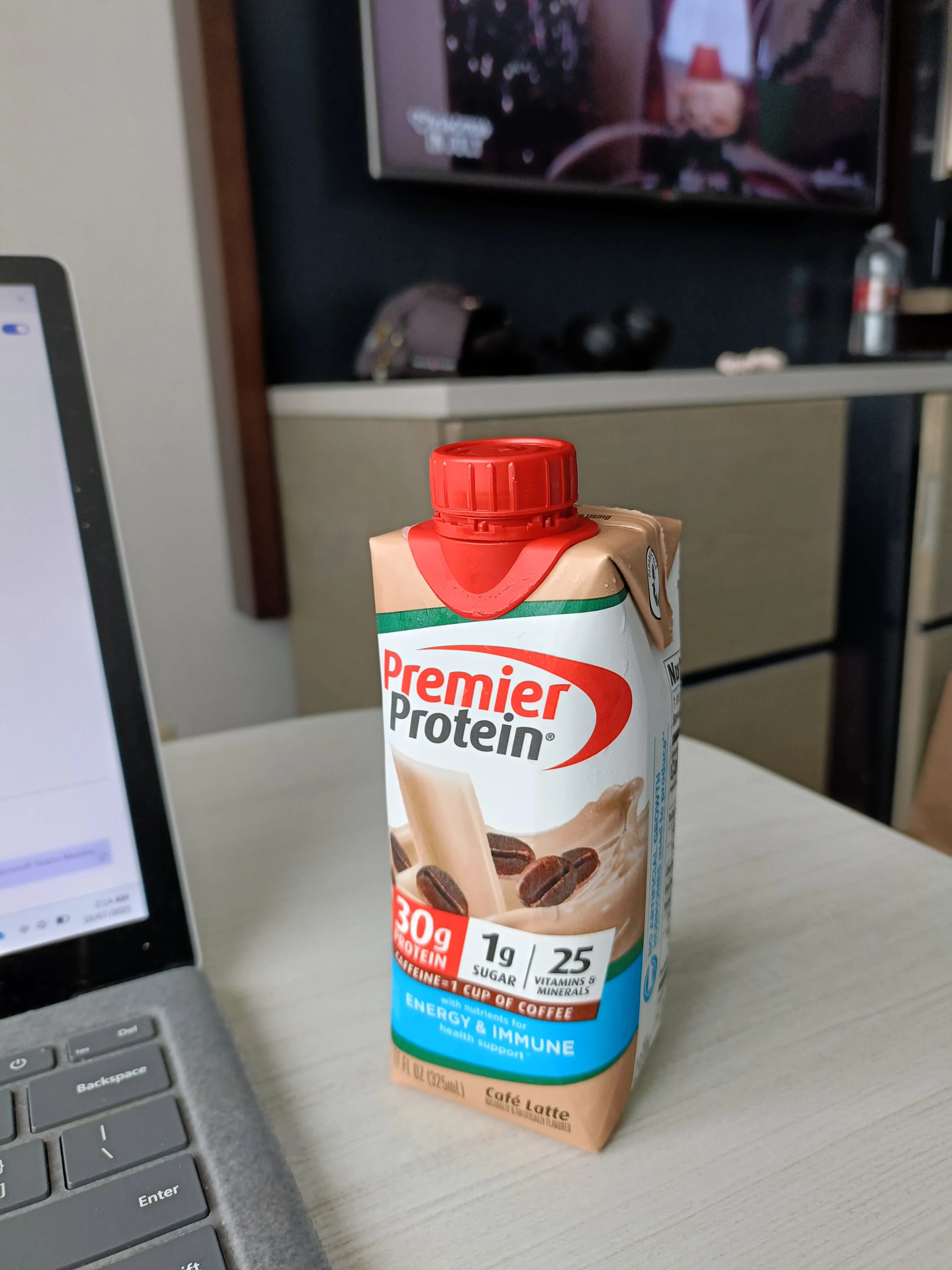 Tips for Snacking Smart While Traveling