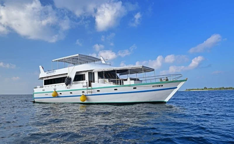 horizon-2-maldives-surf-charter-boat-2.jpg