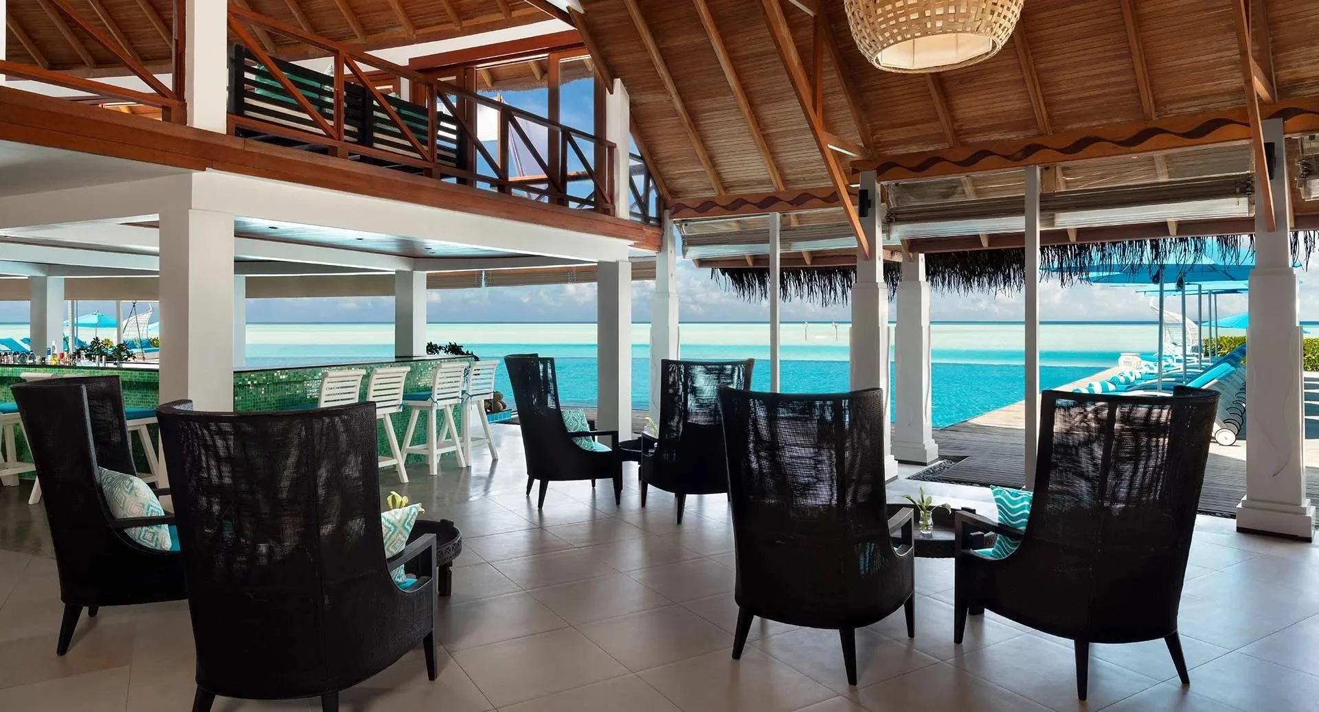 anantara_dhigu_aqua_restaurant_1920x1037.jpg