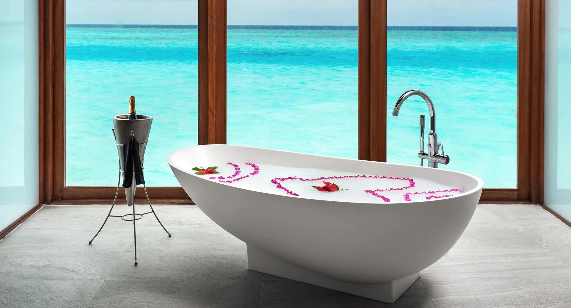 anantara_dhigu_weddings_bath1920x1037.jpg