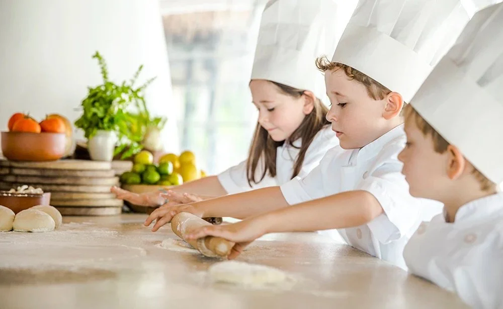 Play_by_COMO_Pizza_Making_Class_1000x@3x.jpg