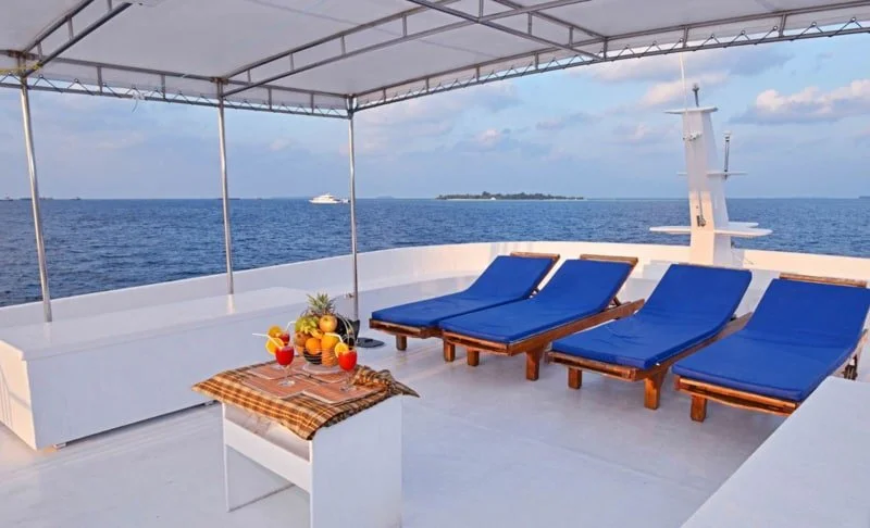 horizon-2-maldives-surf-charter-boat-5.jpg