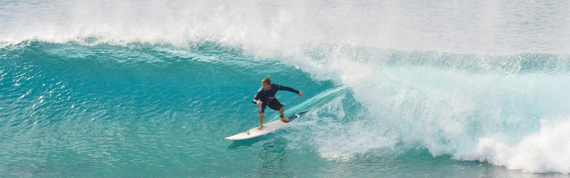 anantara_maldives_surfing_banner_1920x600.jpg