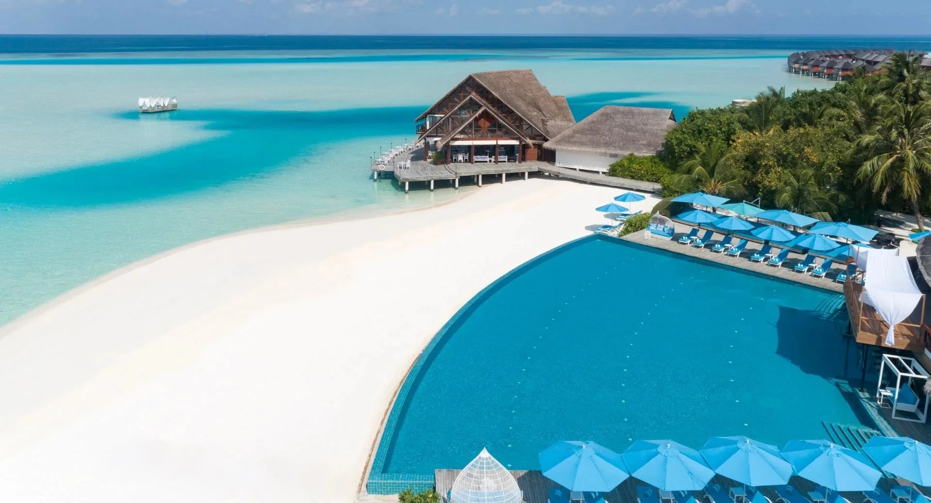 anantara_dhigu_aerial_pool_1920x1037.jpg