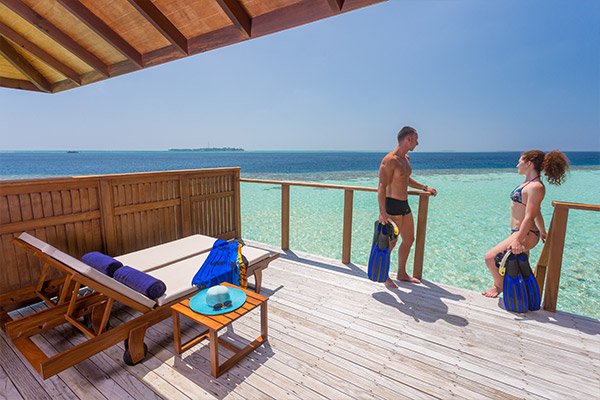 Jacuzzi-Water-Villa-3-600x400.jpg