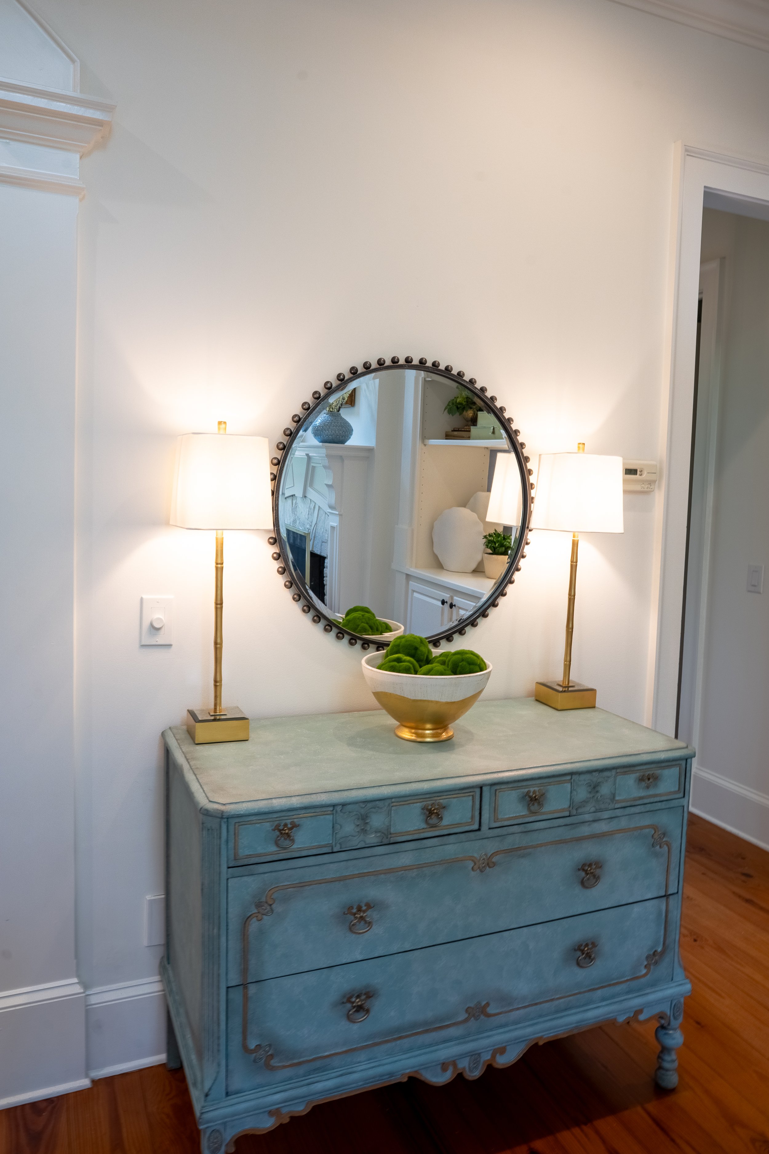 Living room-13.jpg