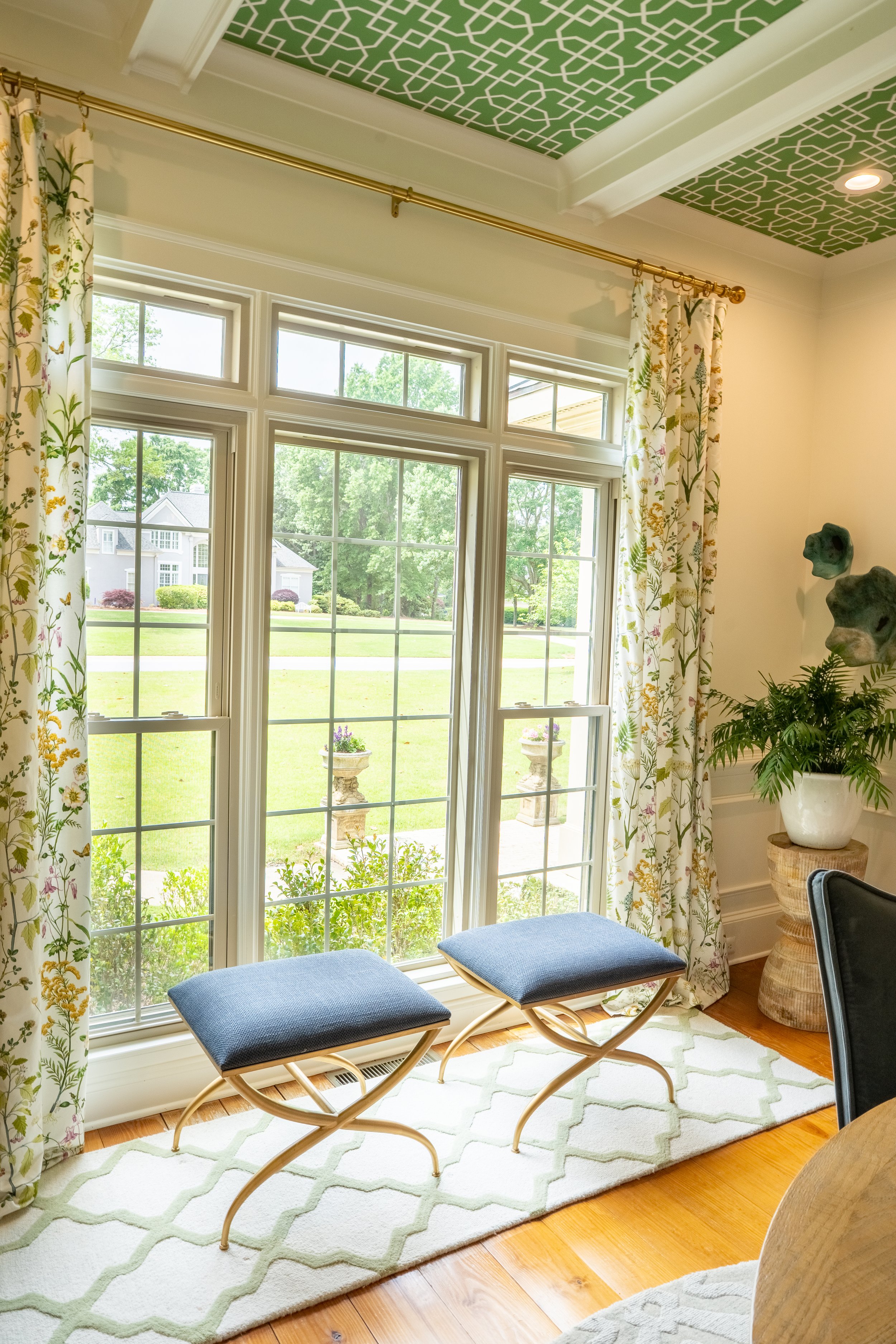 Dining room -04.jpg