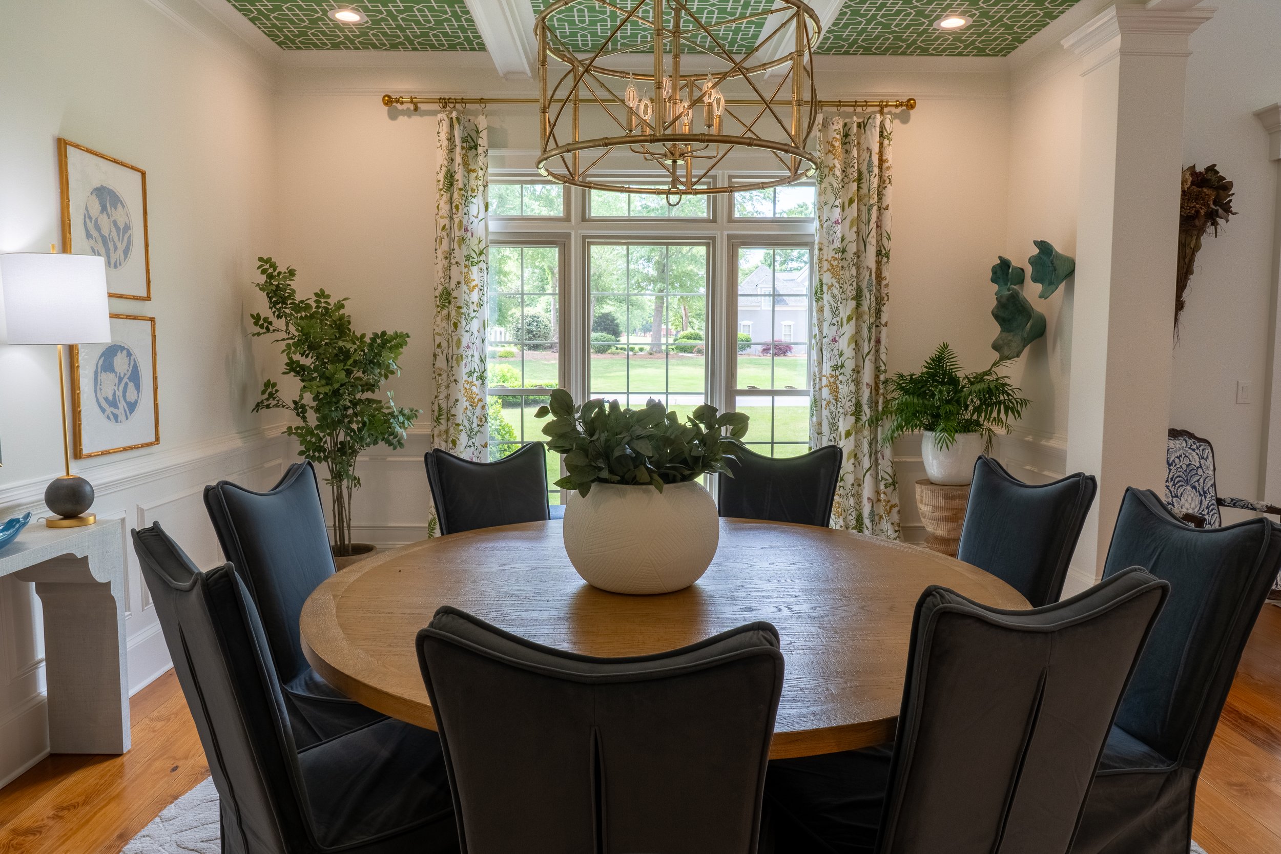 Dining room -1.jpg