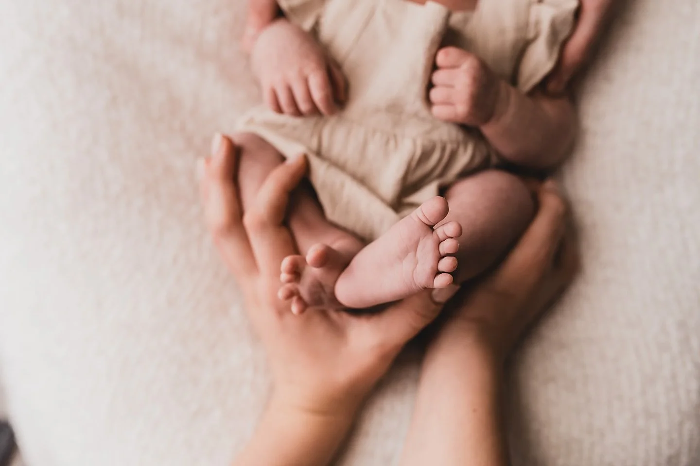 Tiny toes 
#wicklow #CapturedMoment #newbornphotographer #dublinphotographer #familyphotographer #irishfamily #lifestyle