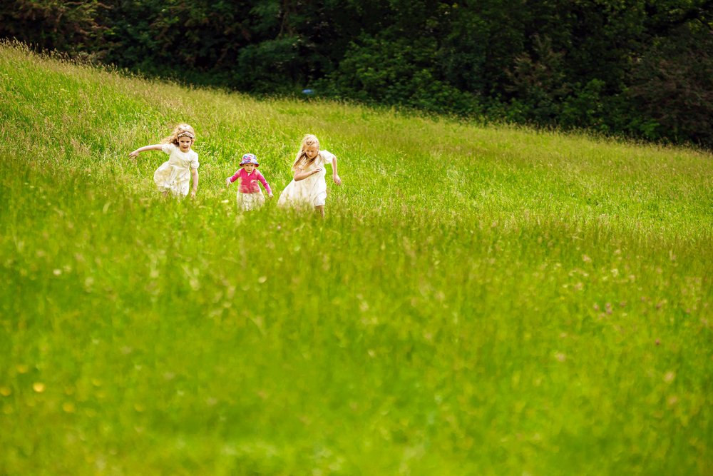 Girls running on Richmond Hill