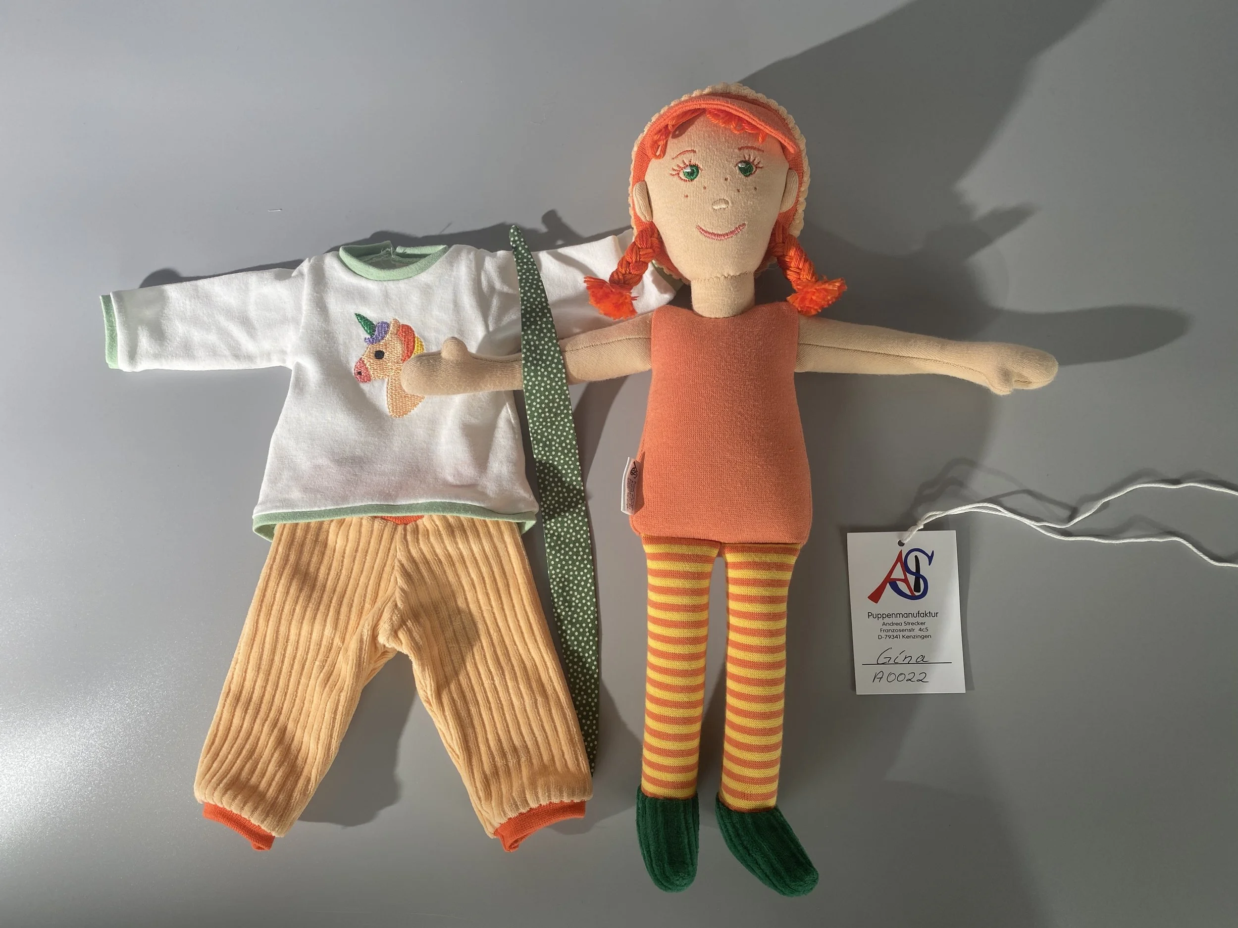 A0022v - Gina.JPG