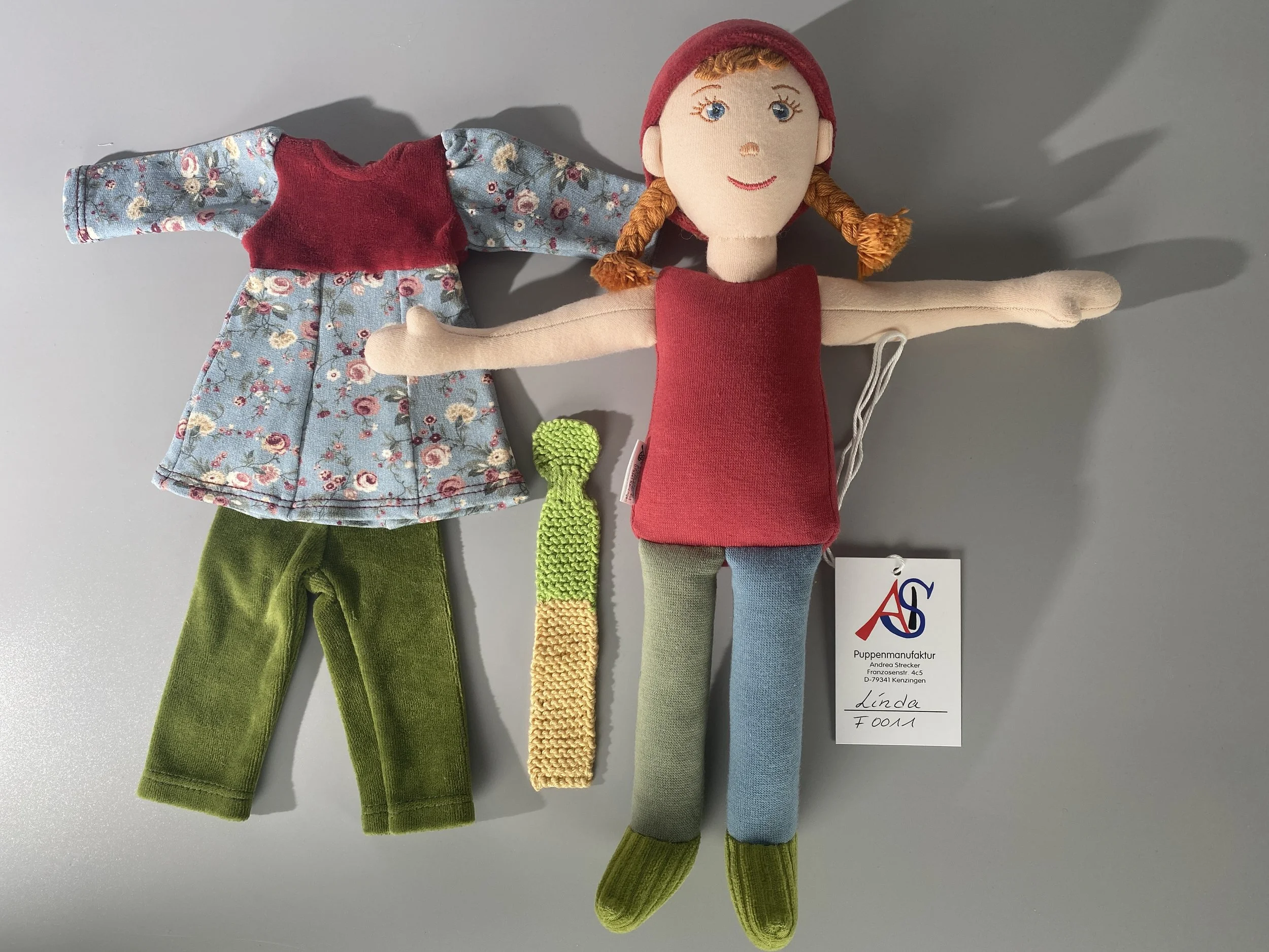 F0011v - Linda.JPG