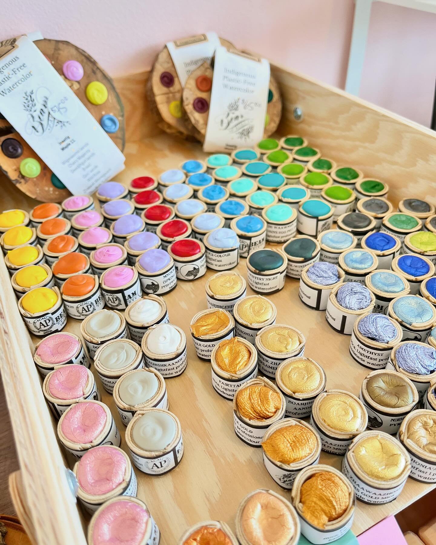 We ❤️ BEAM PAINTS more than any paints. #sorrynotsorry Made right here in M&rsquo;Chigeeng First Nation on Manitoulin Island. 

&bull;Lightfast watercolours ❤️
&bull;Handmade ❤️
&bull;Plastic-free ❤️
&bull;Indigenous-made ❤️
&bull;Heartmade ❤️

&ldqu
