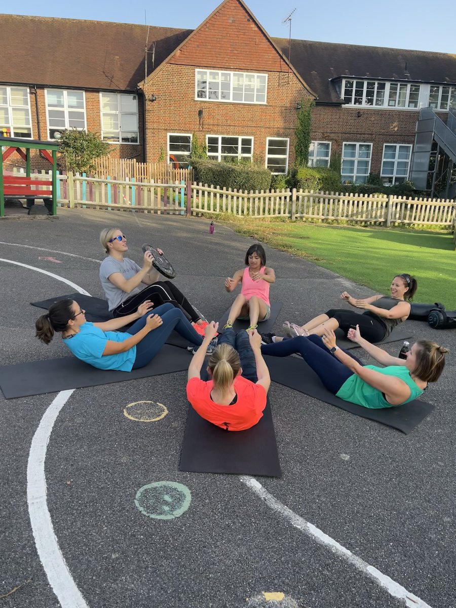 bootcamp-group-situp.jpeg