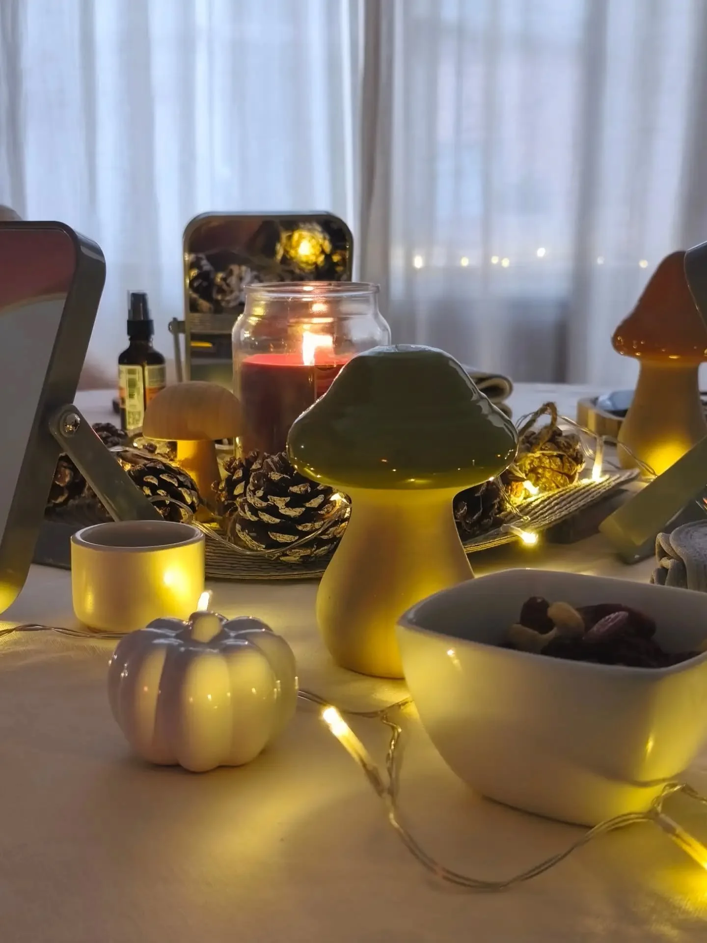 Et si tu prenais soin de ton visage autrement ?✨

L&rsquo;auto-massage associ&eacute; au yoga du visage : un duo pr&eacute;cieux pour pr&eacute;server l&rsquo;&eacute;clat de la peau et accompagner naturellement le vieillissement cutan&eacute;. 🤍

&