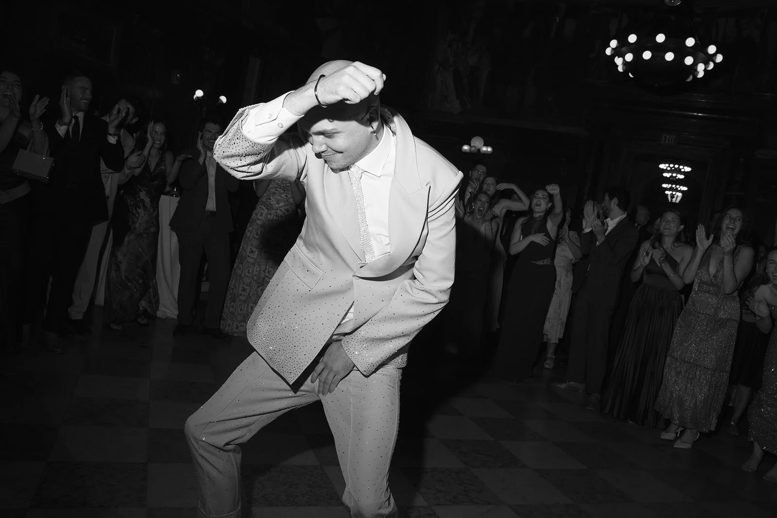 AV 260828 Sam Mike - Dancing-65.jpg