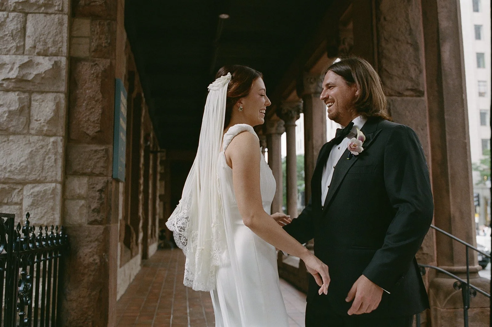 AV 260828 Sam Mike - First Look-13.jpg