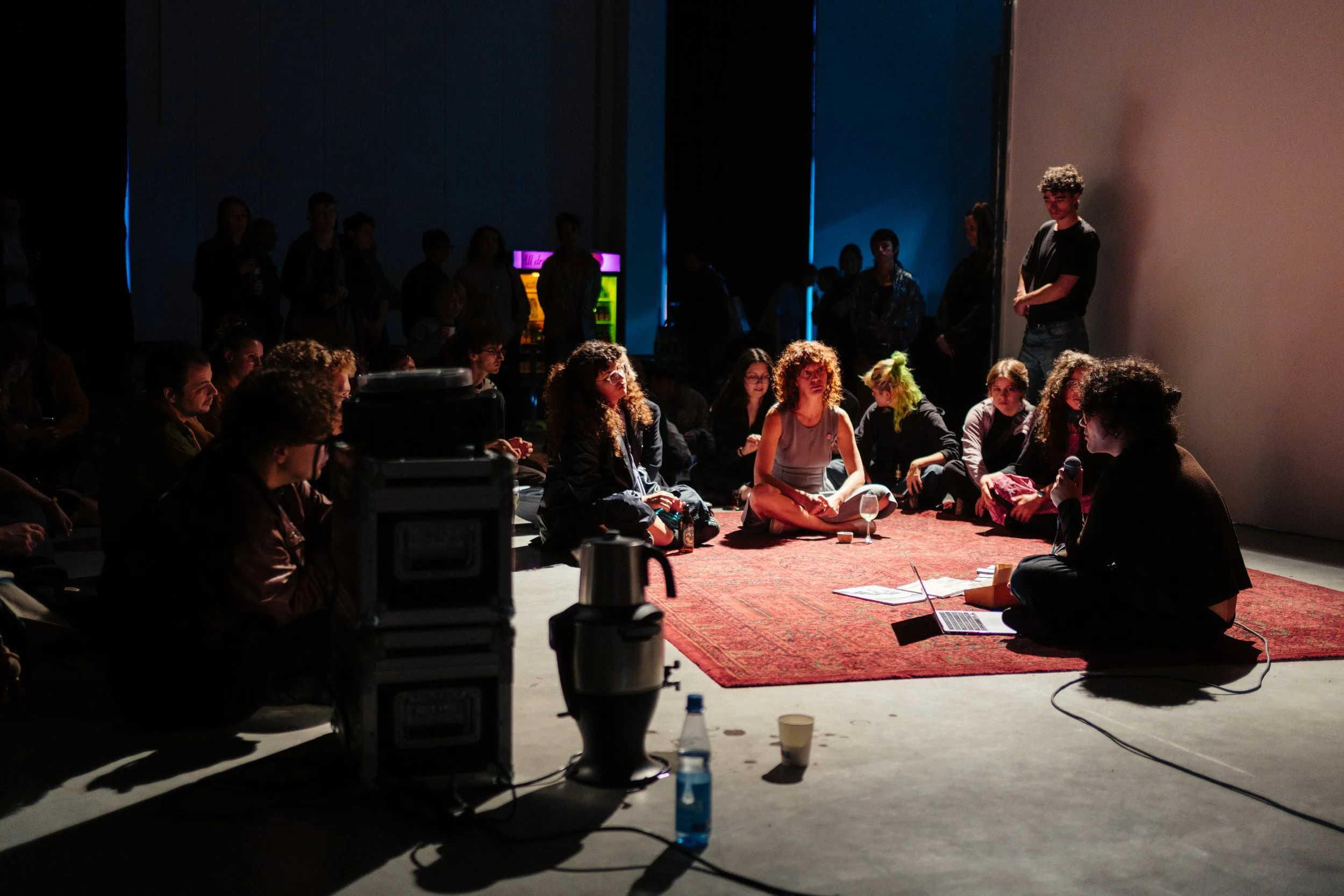  Musaeva, Nilufer. (2026). Homecoming [Storytelling Performance]. Halle 1, Hfk Bremen, Germany.  Photographed by Jimi Liu, 2026. 