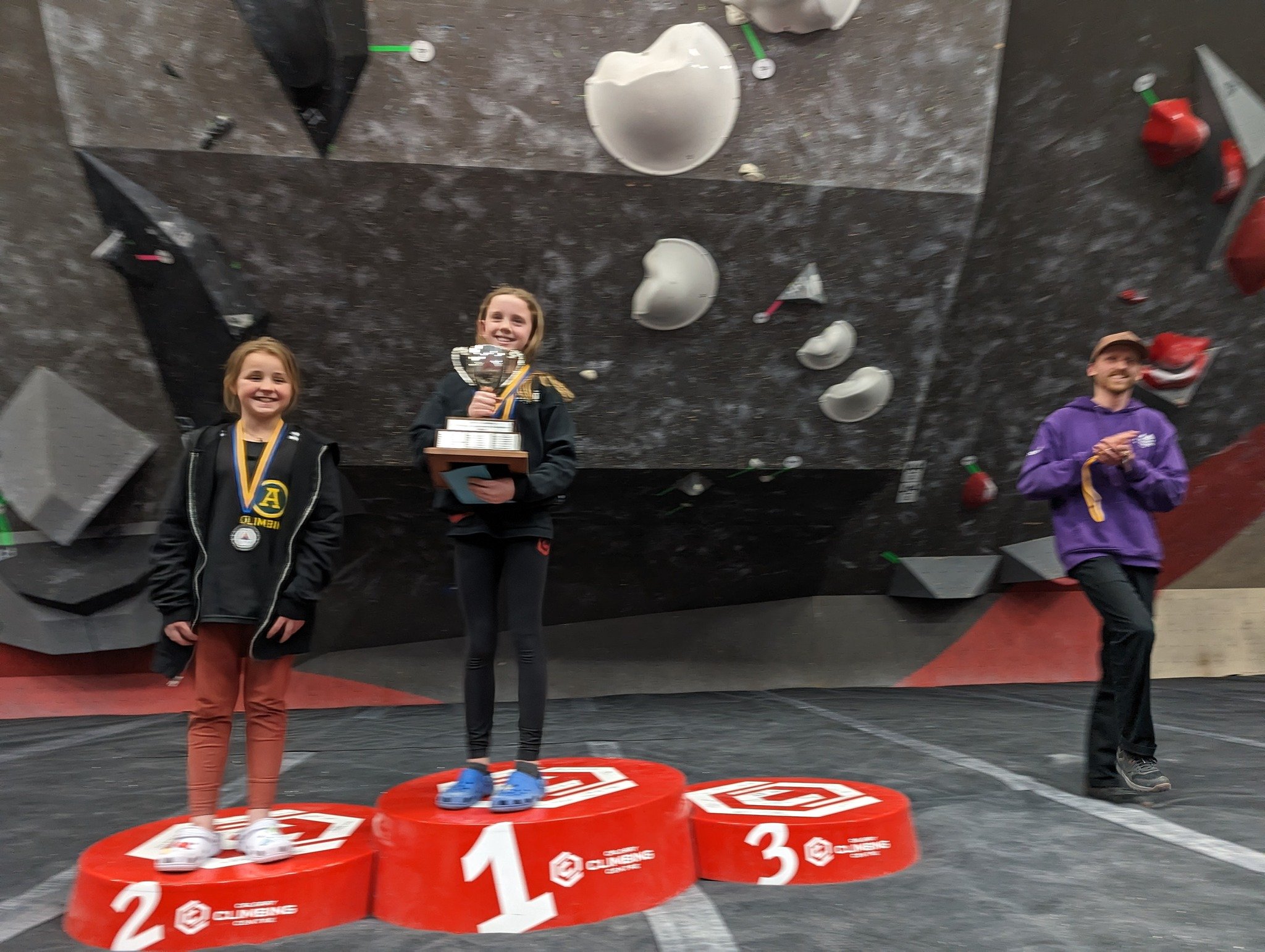 ACA Youth Bouldering Season
D Female Podium 💪

🥇 Anna  Cassell
🥈 Nora  Kohlsmith
🥉 Willow	Gagne (not pictured)