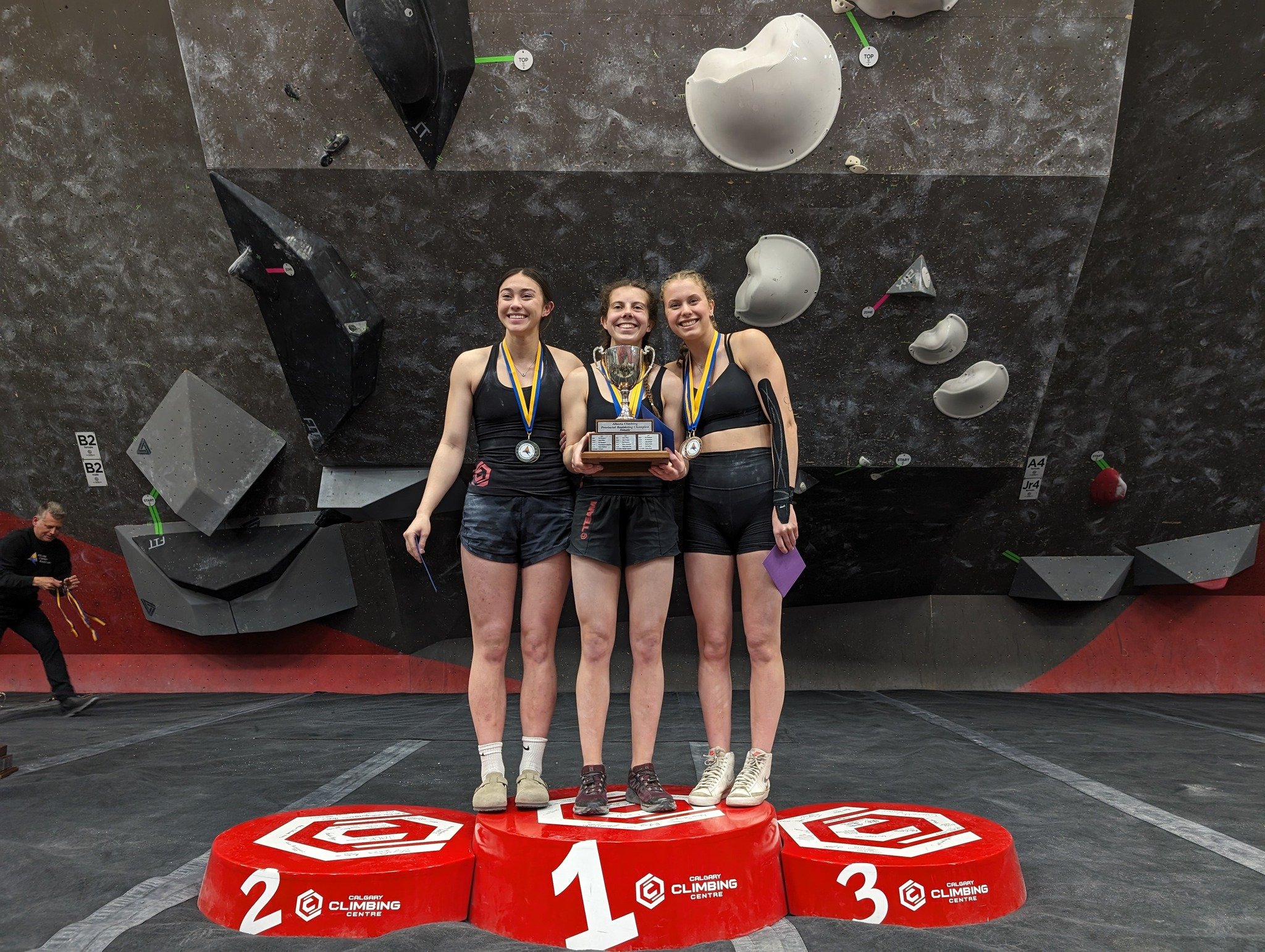 ACA Youth Bouldering Season
Jr Female Podium 💪

🥇 Elise  Villeneuve
🥈 Paige	Louie
🥉 Alexa	Vanier