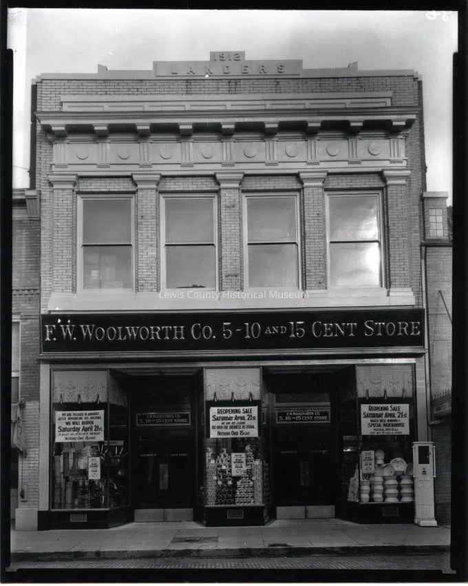 Landers BUILDING — 1912