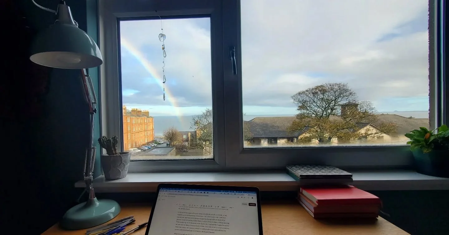 Writing with a view 🌊 🌈 ✒️ &Eacute;crire avec vue

This is our new writing studio, for the winter, with views on the North sea and all its moods, including daring polar swimmers and rainbows. I'm sure the writing will have a different texture here.