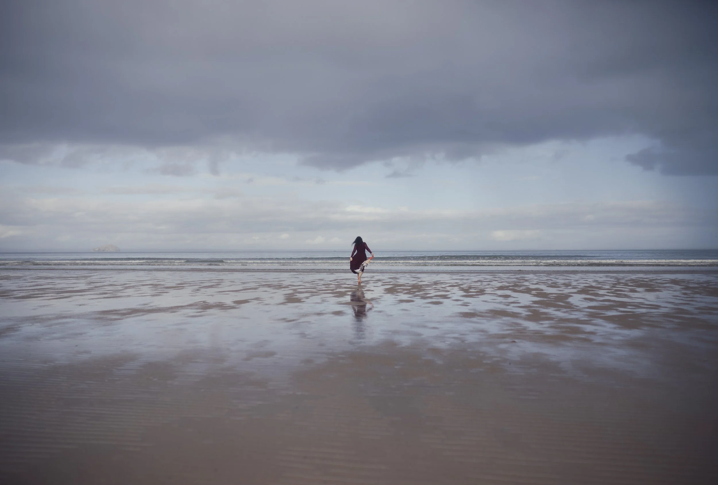 Celle qui est - L'Envol en images - Lucie Aidart - Photographie par Mairi Wilson