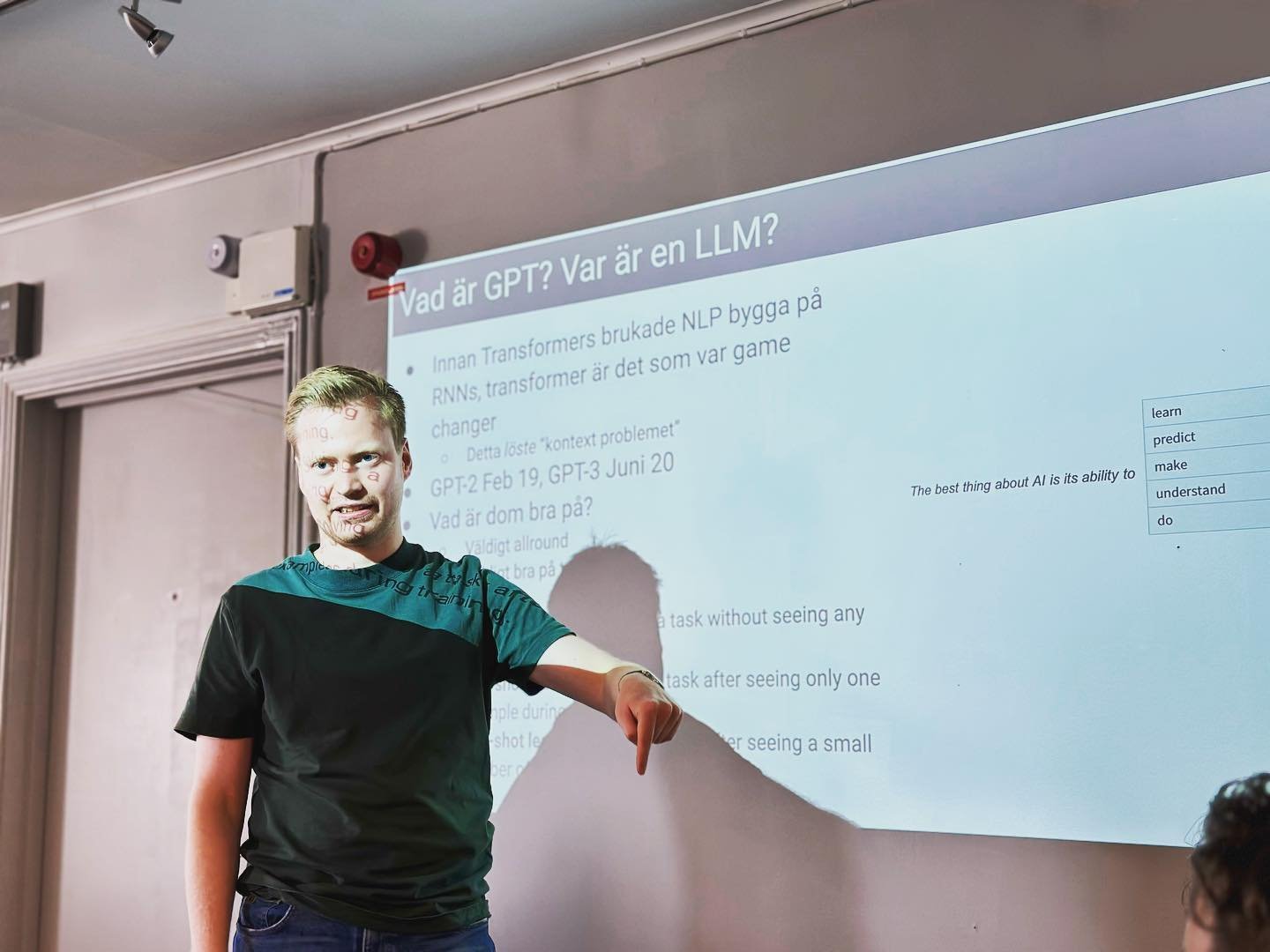 Idag kör vi utbildning och djupdyk inom AI-verktyg