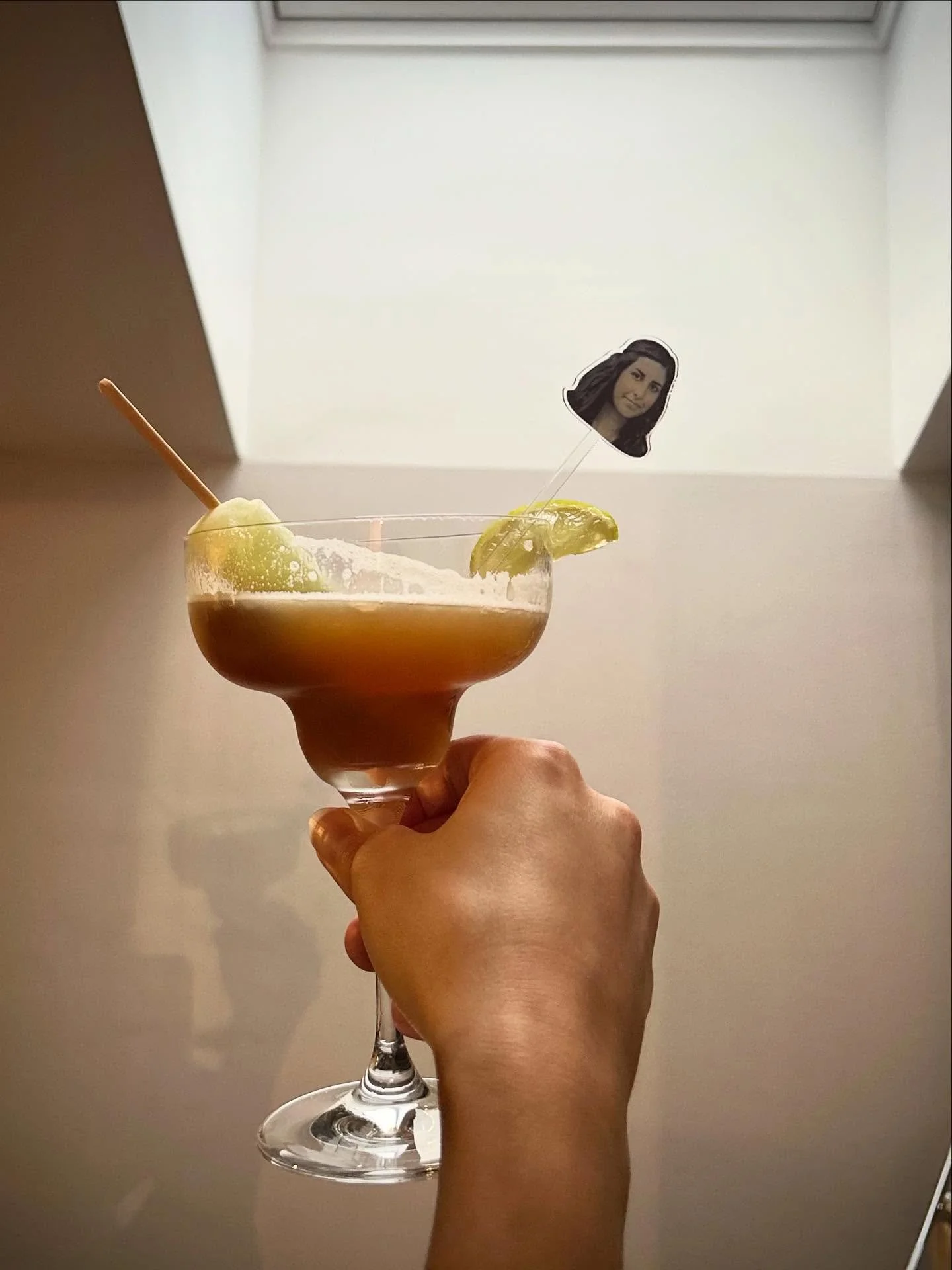 Sk&aring;l f&ouml;r v&aring;r nya COO 🥂💫
Vi satte v&aring;ra drinkskills p&aring; prov f&ouml;r att imponera p&aring; Nivin Fakih 👩🏻&zwj;💼🫡
Stort grattis till Axel, David &amp; Mats som kammade hem titeln &rdquo;Champion of the Nivin Drink&rdqu