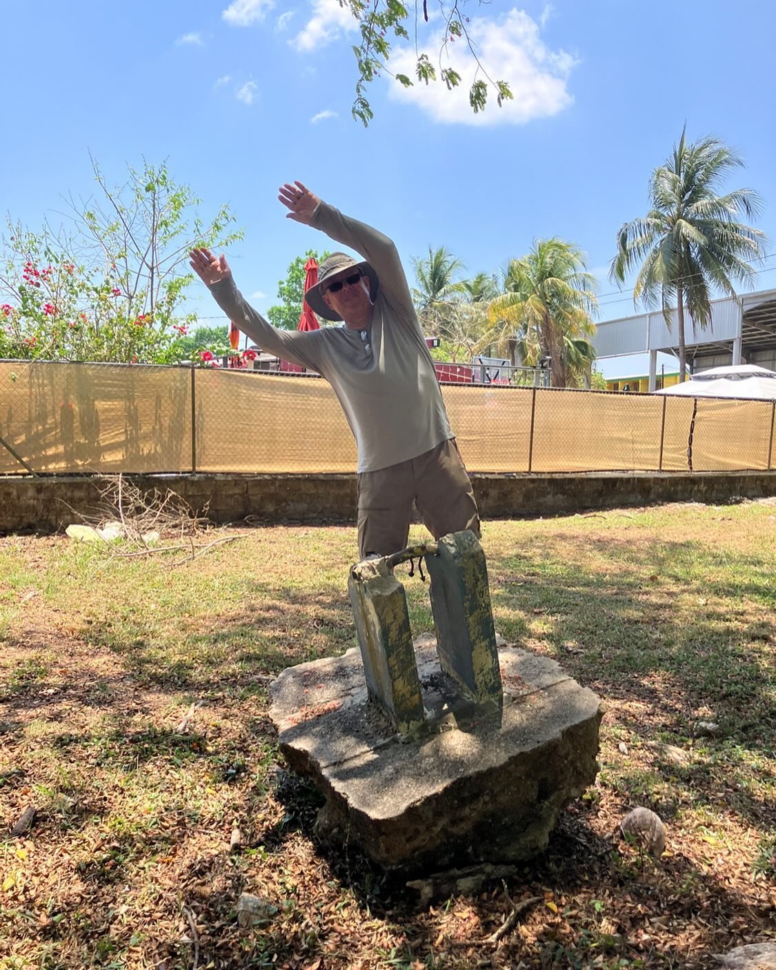 In Belmopan Carl decided he wanted to be a Subbuteo player&hellip;

#life2 #life2ontour #rtw #rtwtrip #roundtheworld #roundtheworldtrip #belize #belmopan #subbuteo #getoutdostuff