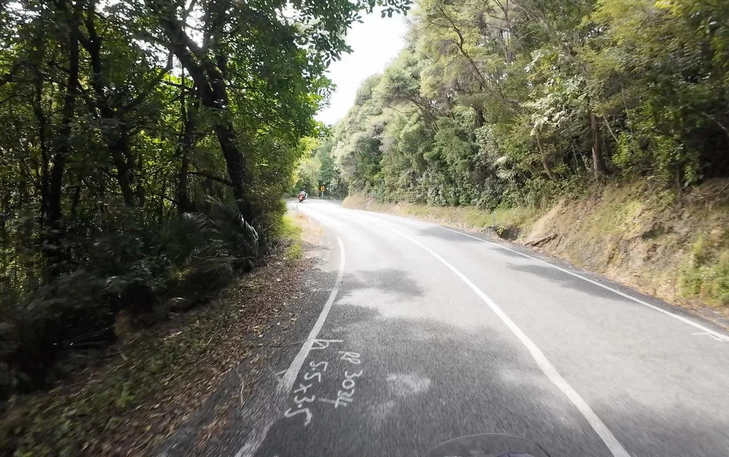 Left Auckland with a slightly dodgy back and a bag already showing signs of giving up&hellip; not ideal, but being back on the bike helps more than anything else.

Slow crawl out through roadworks turned into chats with people in cars around us&mdash