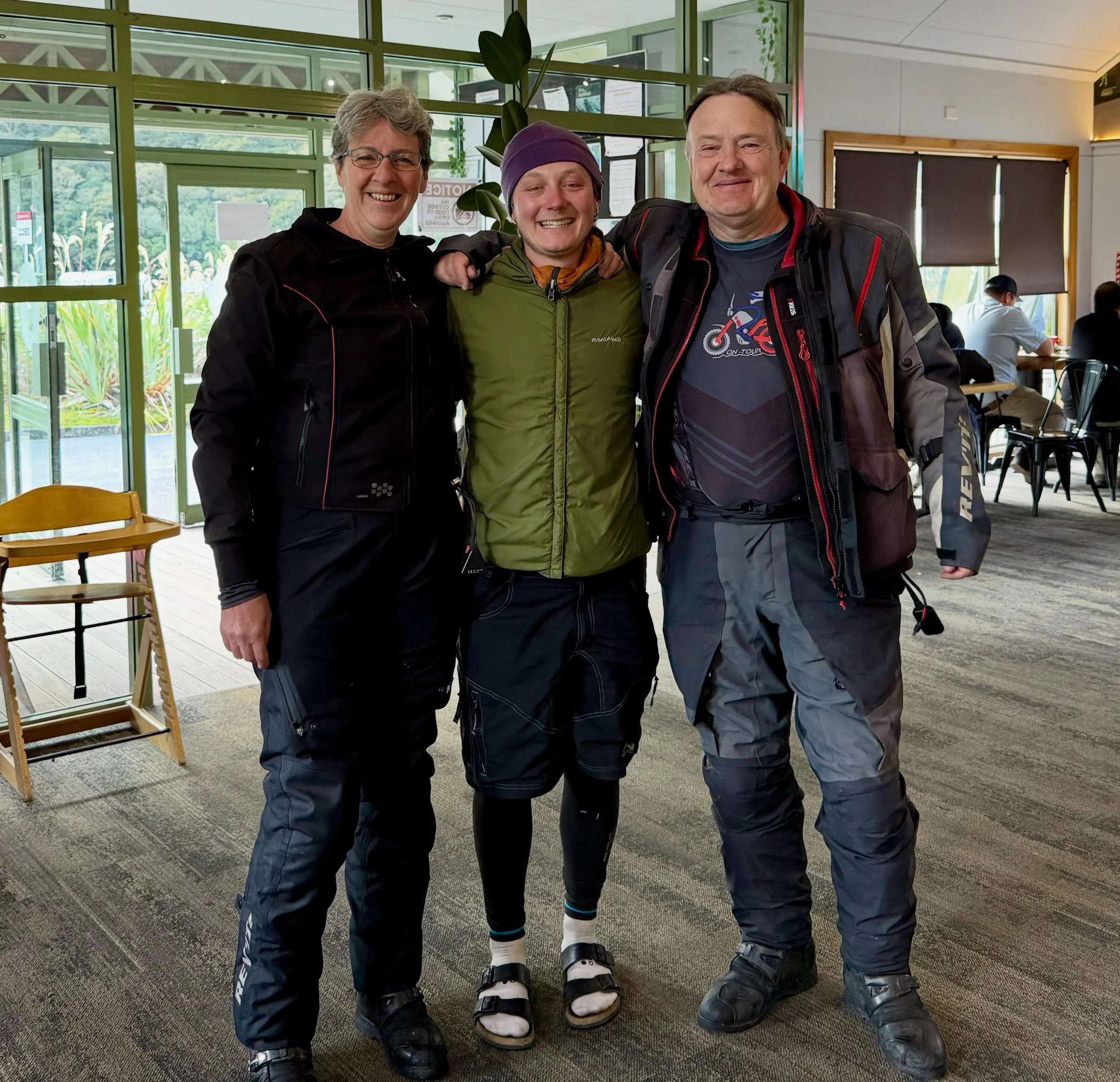 So because I&rsquo;m useless and didn&rsquo;t check the photos on the last post, Instagram cut our heads off!

Here is the photo with @benon.bike again. 

Was great to see you again Ben. 

#useless