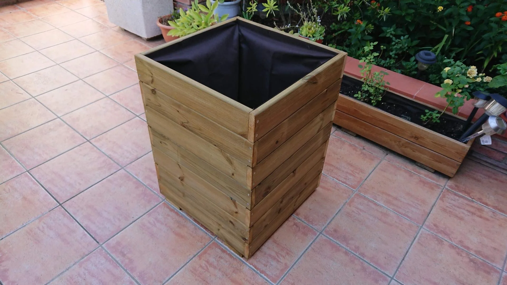 Jardinera 50x50x70 2.jpg
