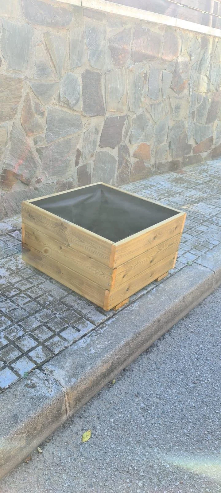 Jardinera 50x50x30 3.jpg